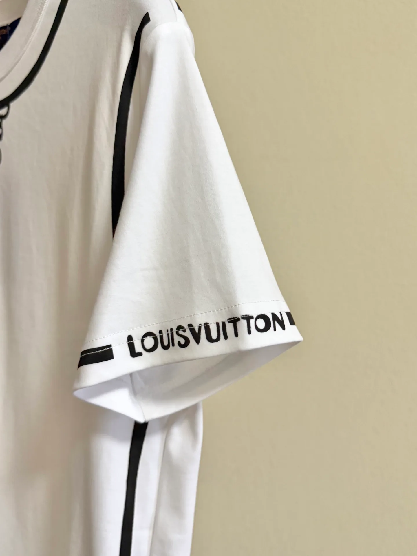 Футболки Женские Louis Vuitton 10632925