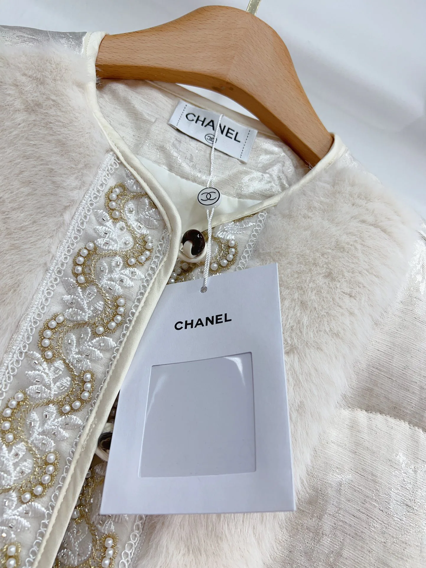 Куртки И Пуховики Женские Chanel 1137734