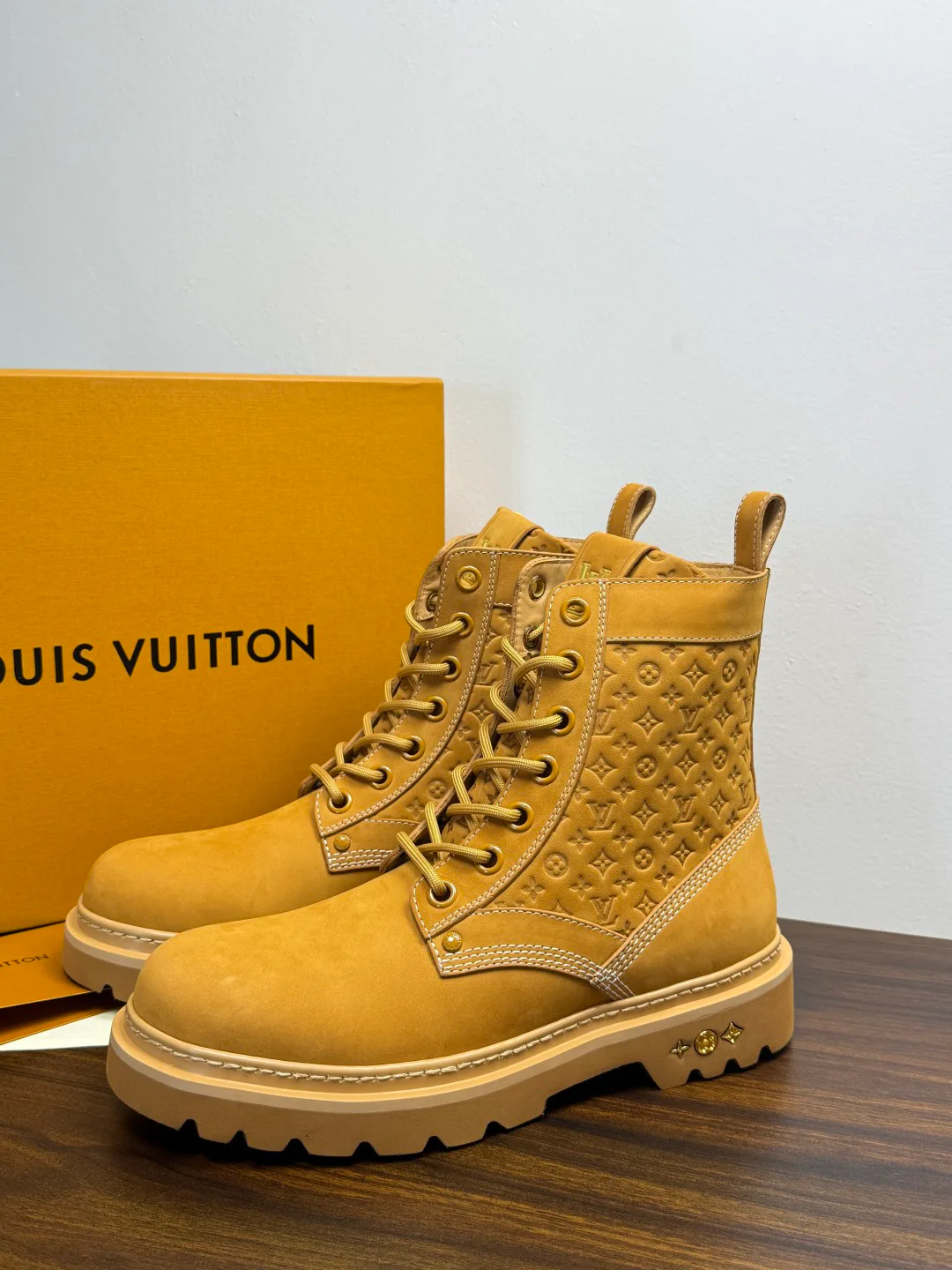 Ботинки Мужские Louis Vuitton 19110498