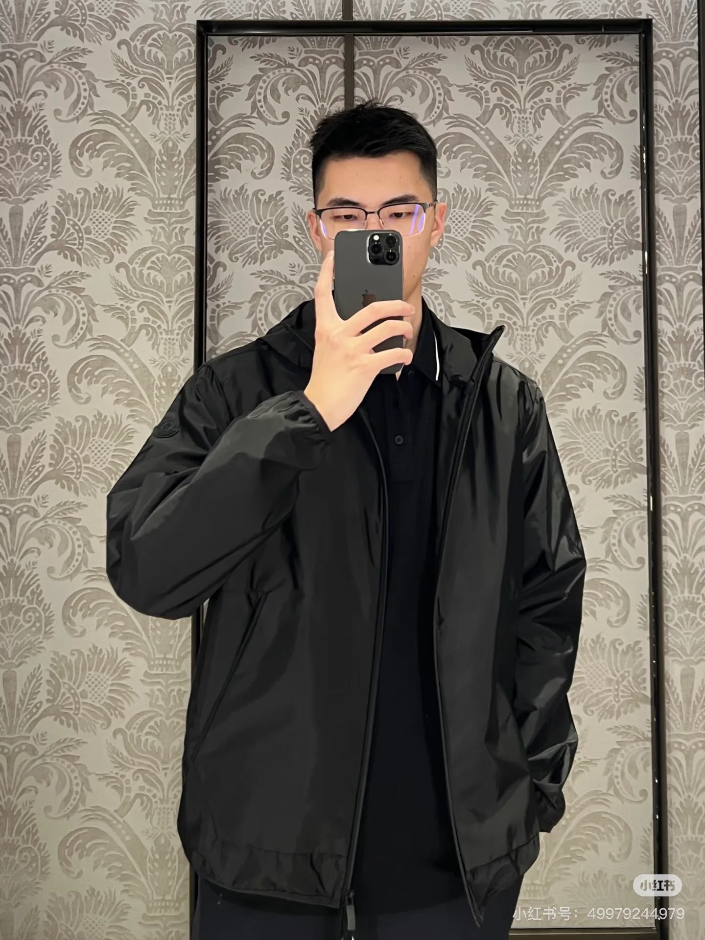 Куртки И Пуховики Мужские Moncler 11479475