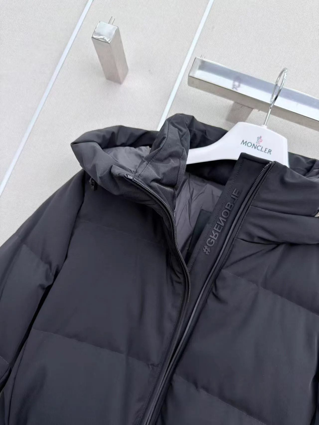 Куртки И Пуховики Женские Moncler 19247634