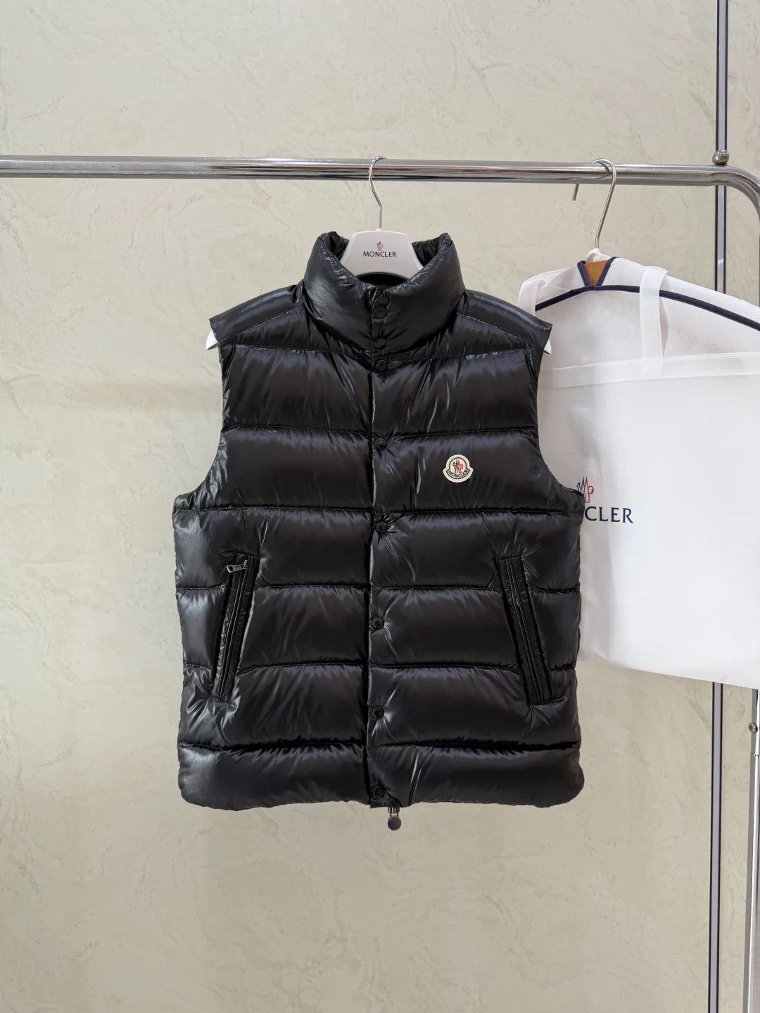 Жилеты Женские Moncler 18376095