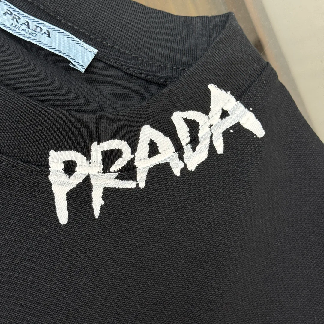 Футболки Женские Prada 10692113
