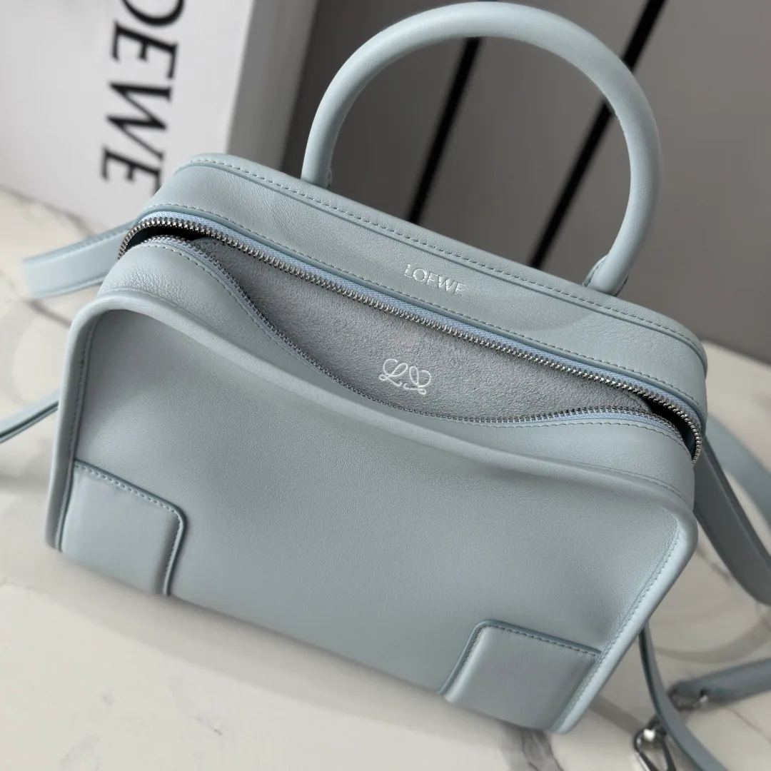 Классические Сумки Женские Loewe 18229668