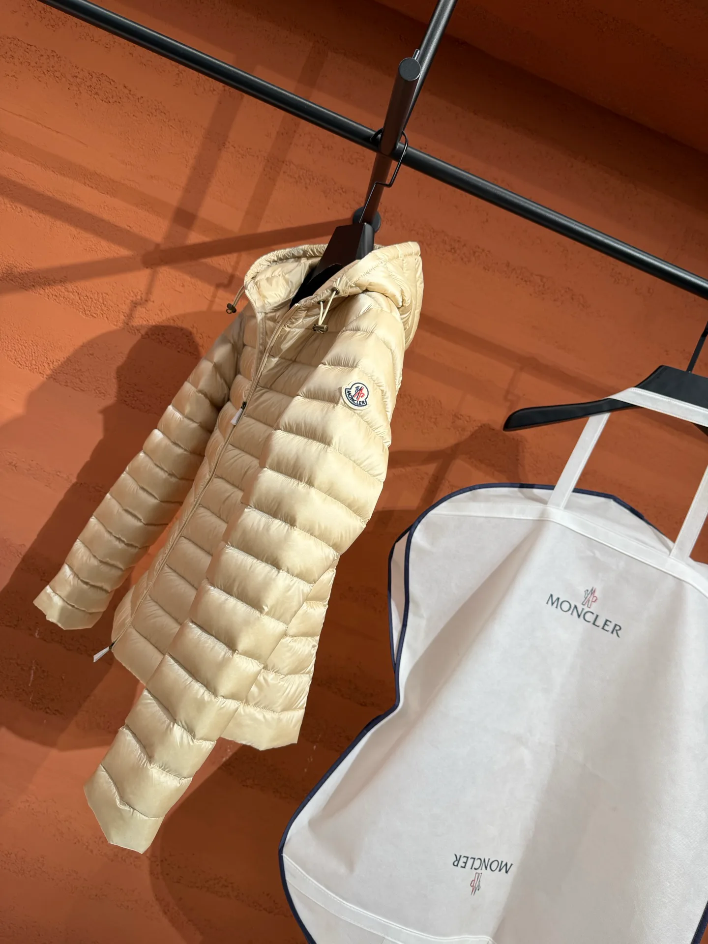 Куртки И Пуховики Женские Moncler 20099951