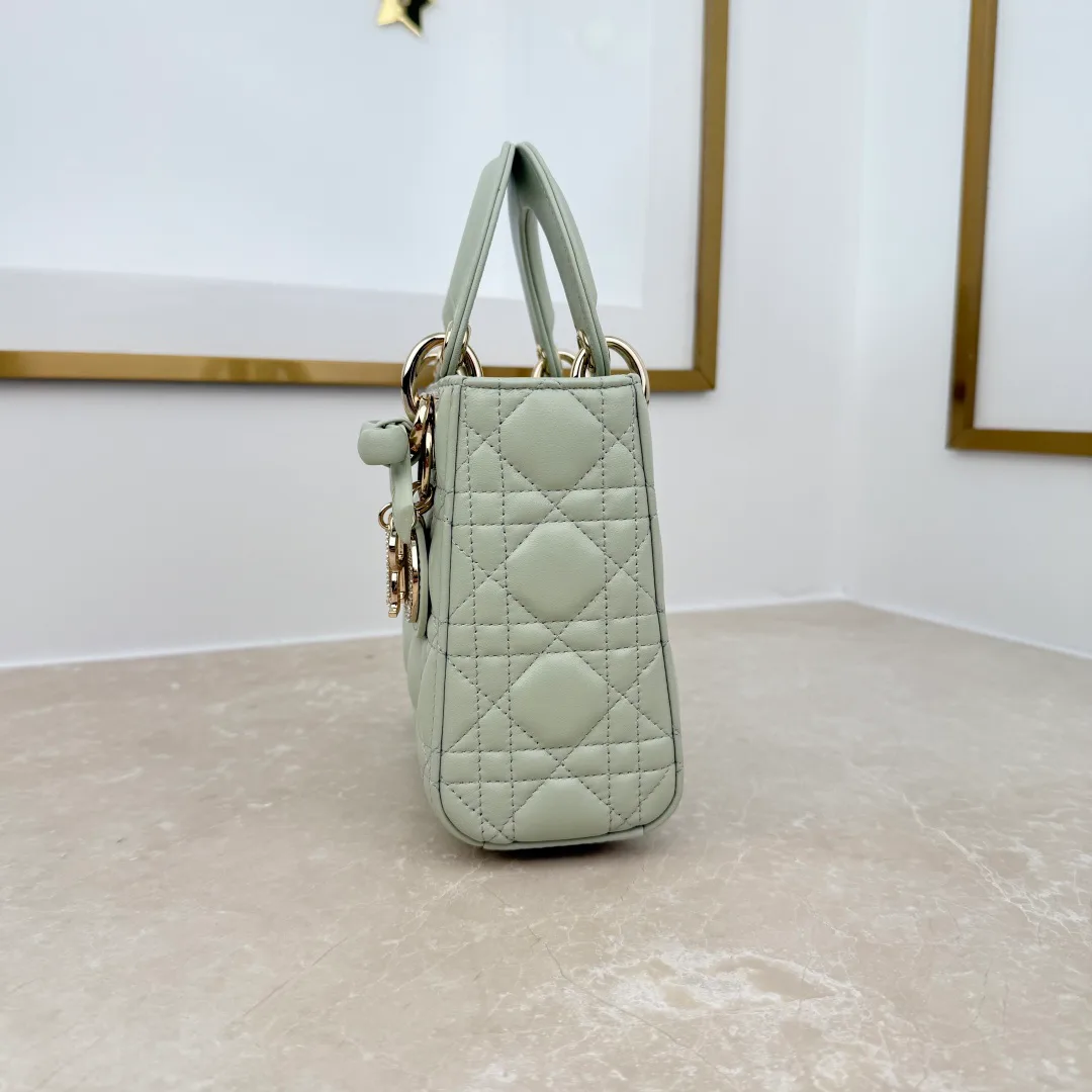 Классические Сумки Женские Christian Dior 18116216