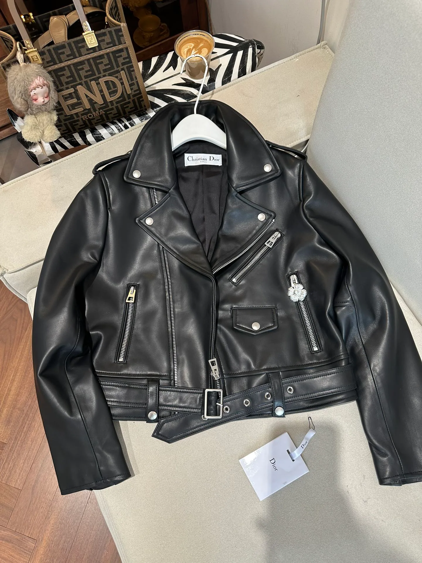 Кожаные Куртки И Дублёнки Женские Christian Dior 11624987