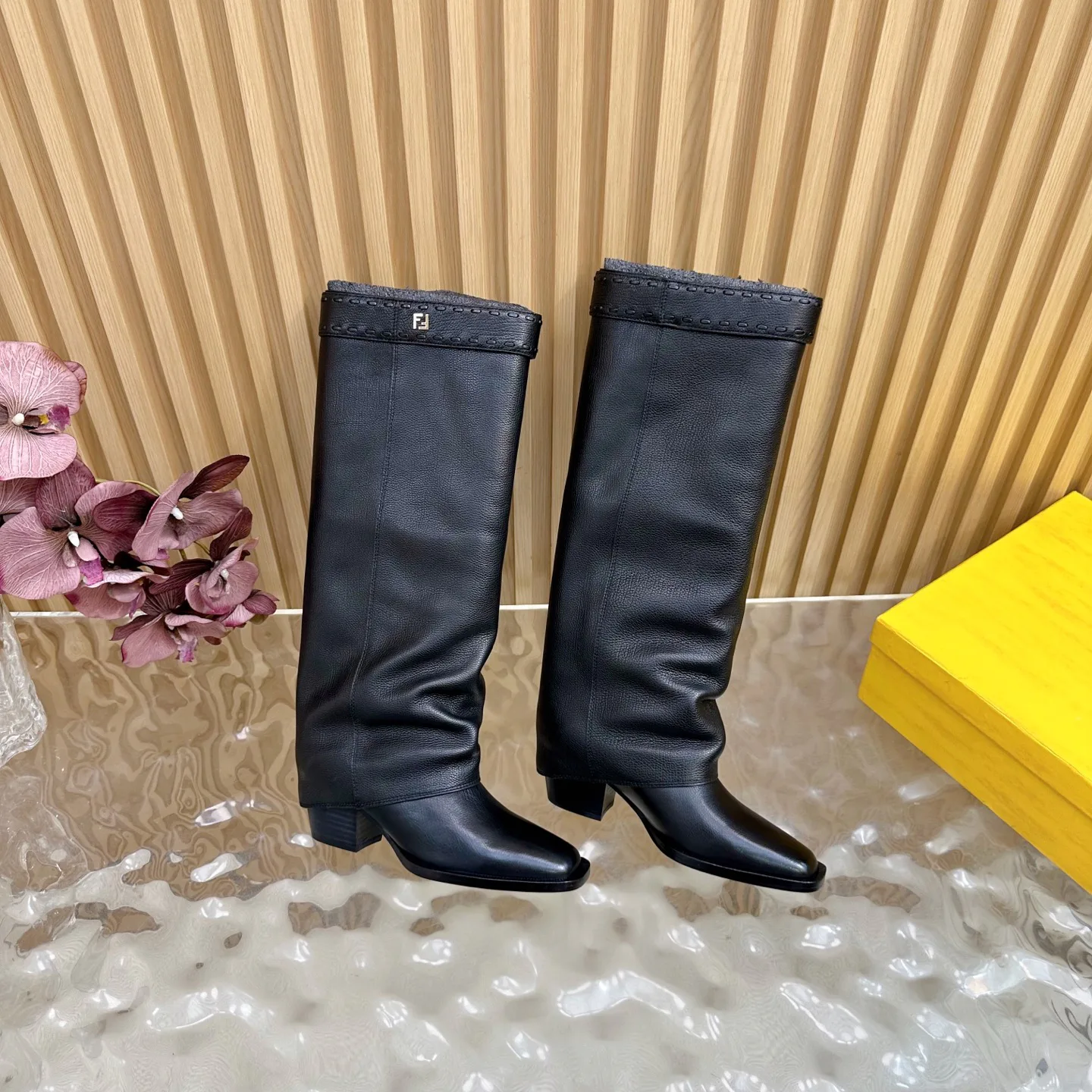 Сапоги Женские Fendi 18235455