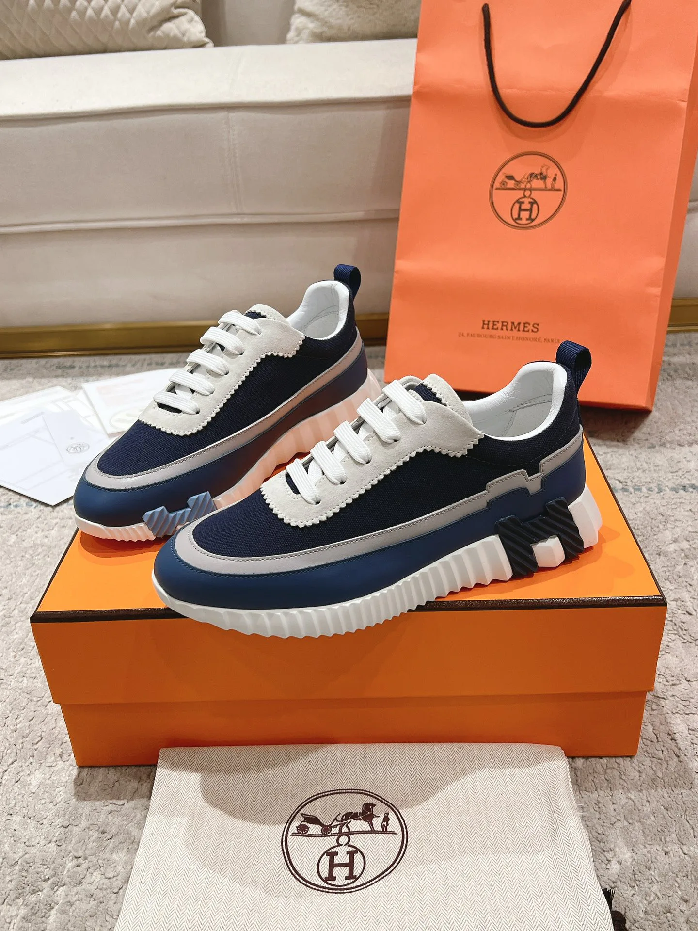 Кроссовки Женские Hermes 11738635