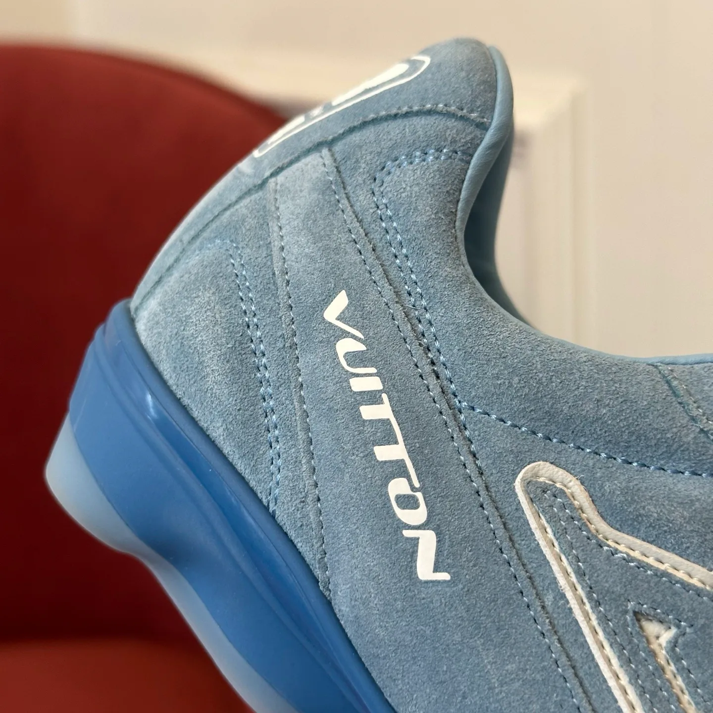 Кроссовки Женские Louis Vuitton 1180355