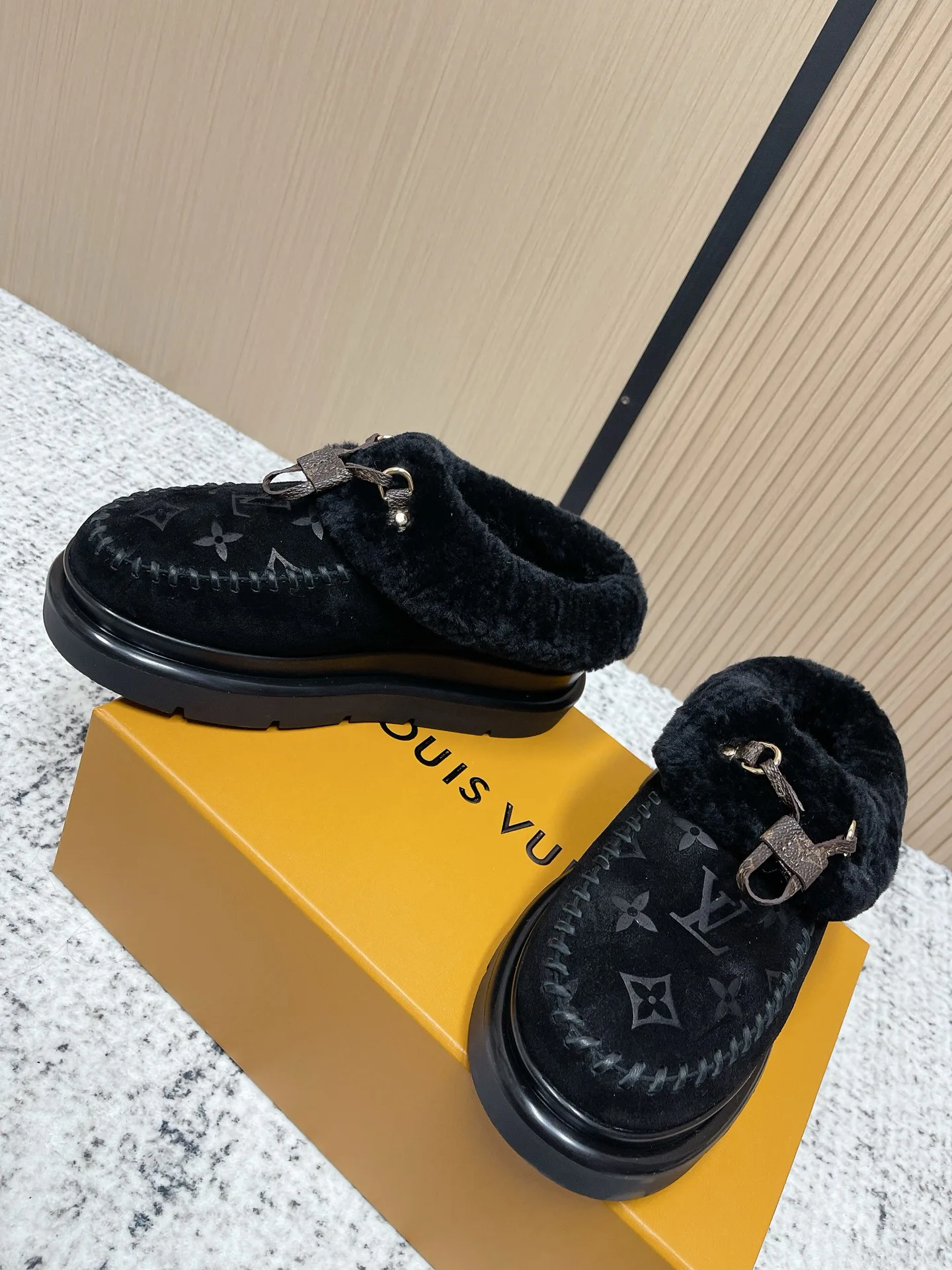 Угги Женские Louis Vuitton 259589