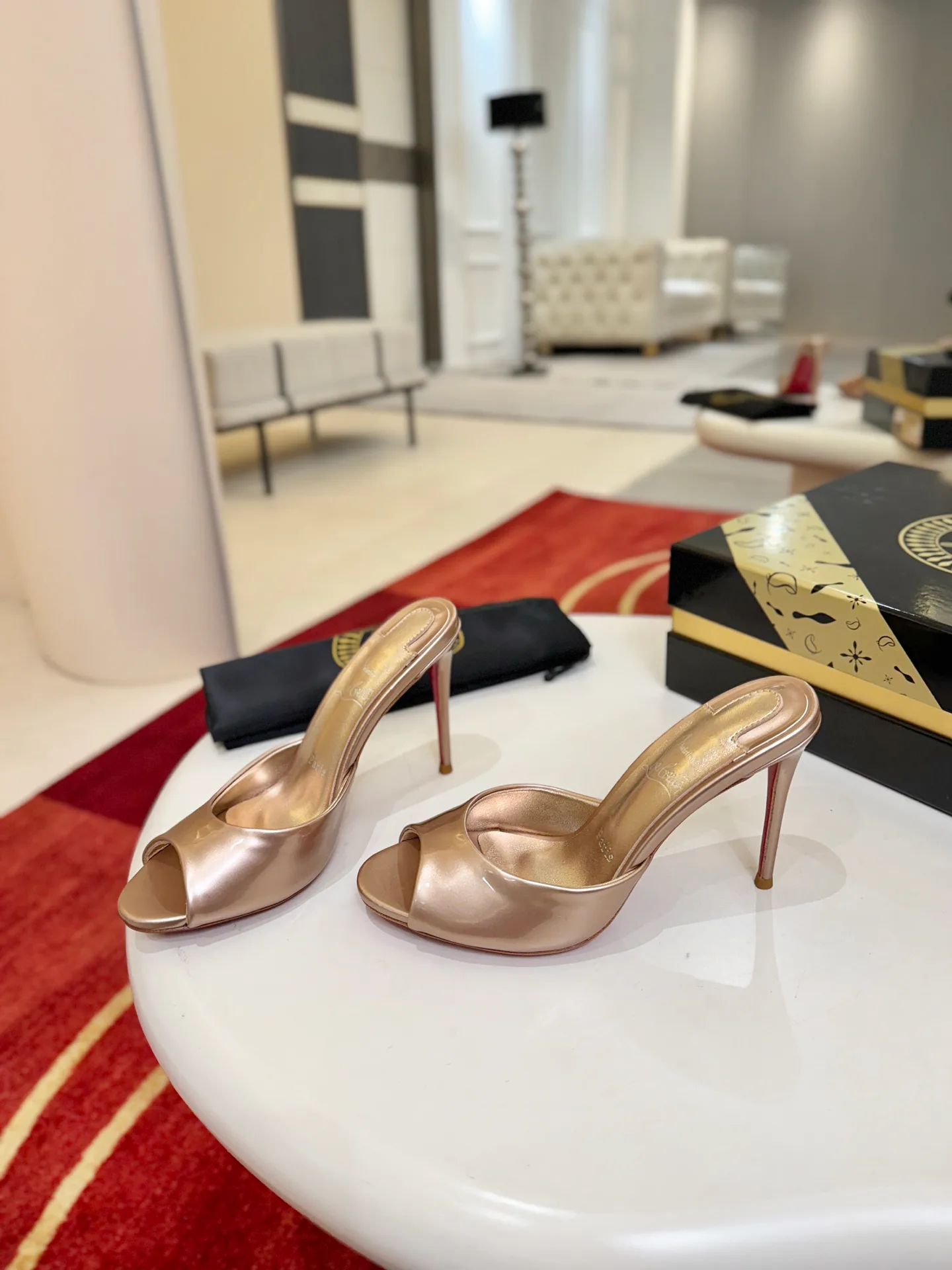 Туфли Женские Christian Louboutin 18821546