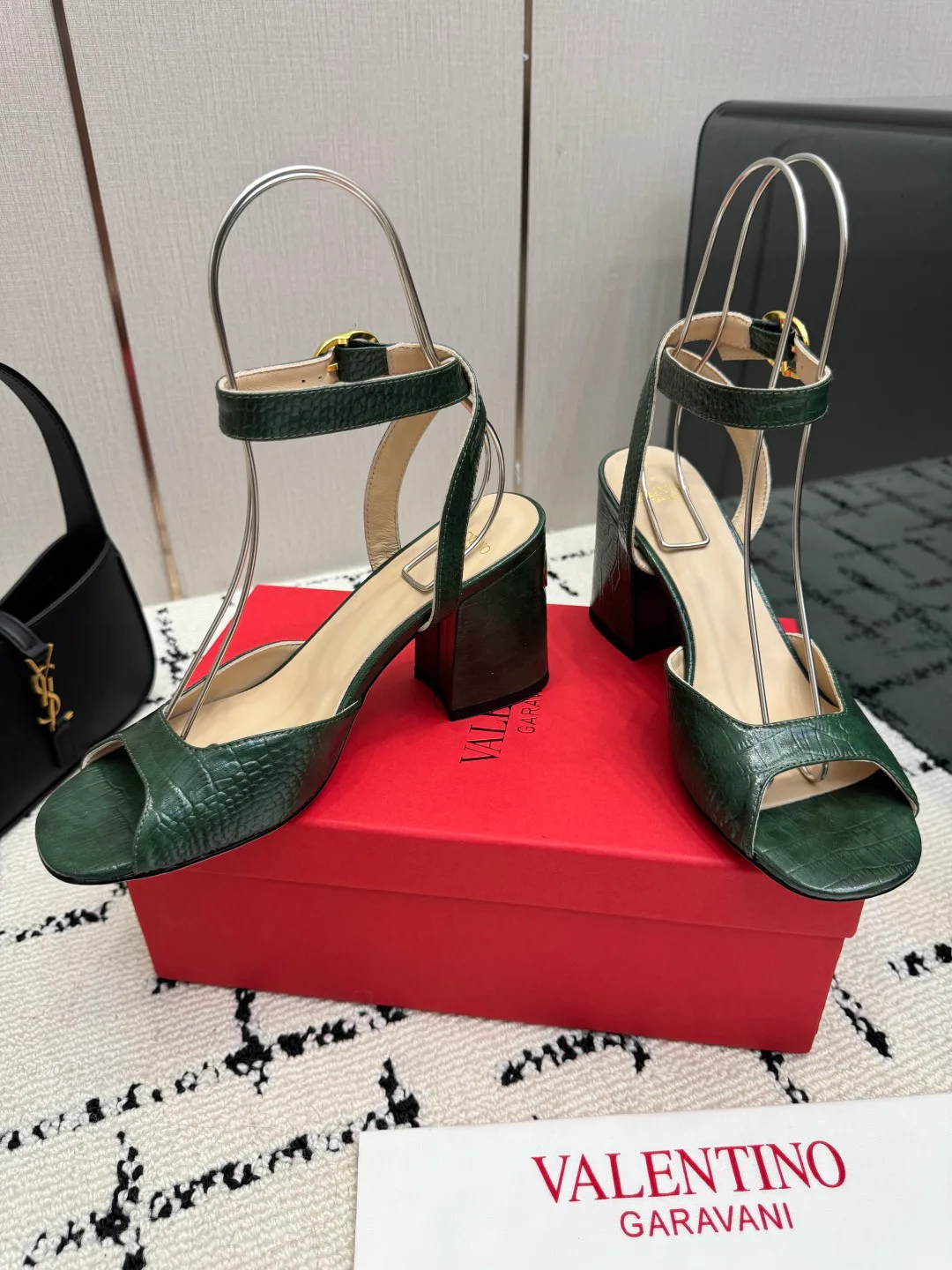 Босоножки Женские Valentino 18048995