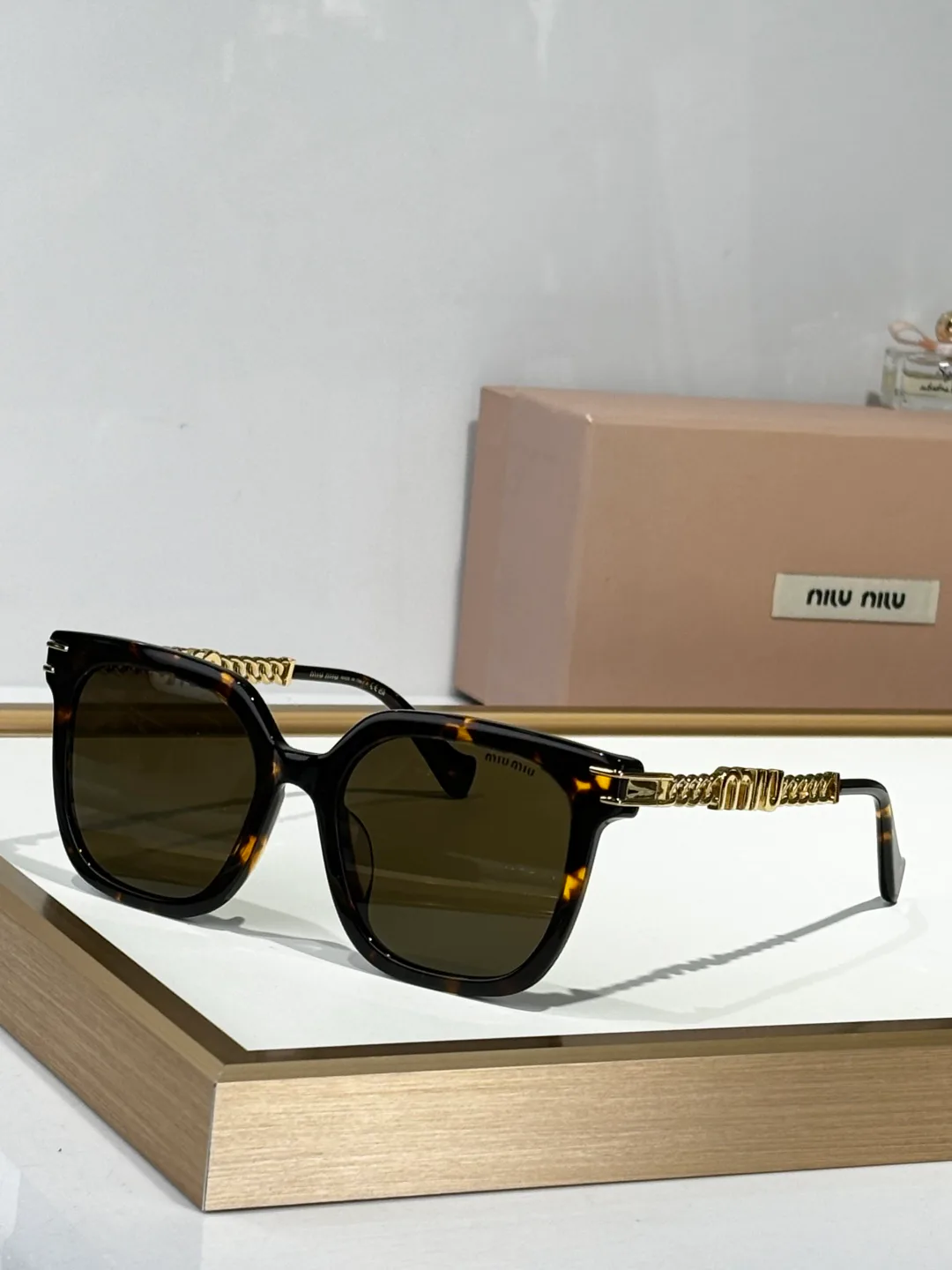 Очки Miu Miu 24071