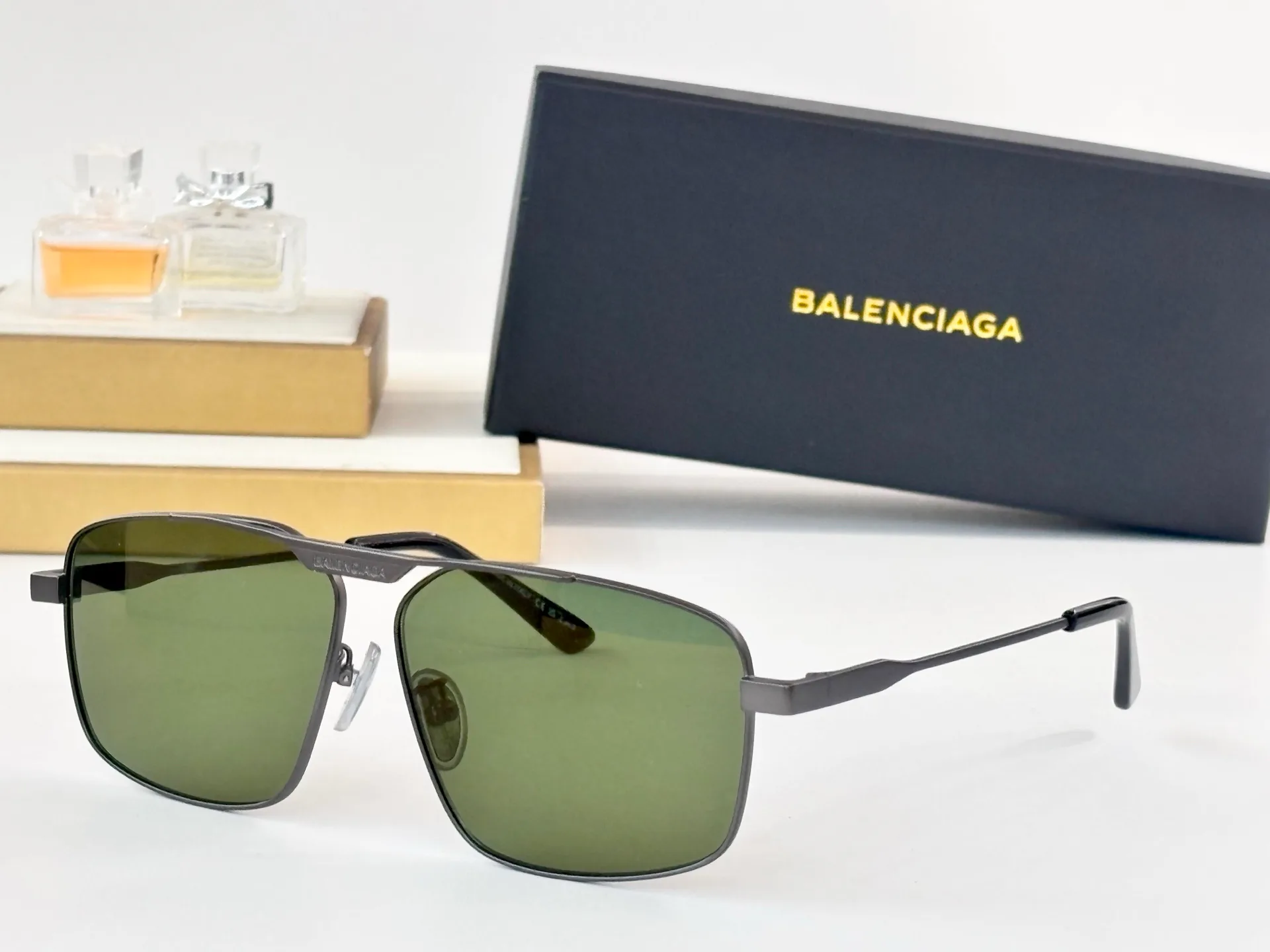Очки Balenciaga 13389358