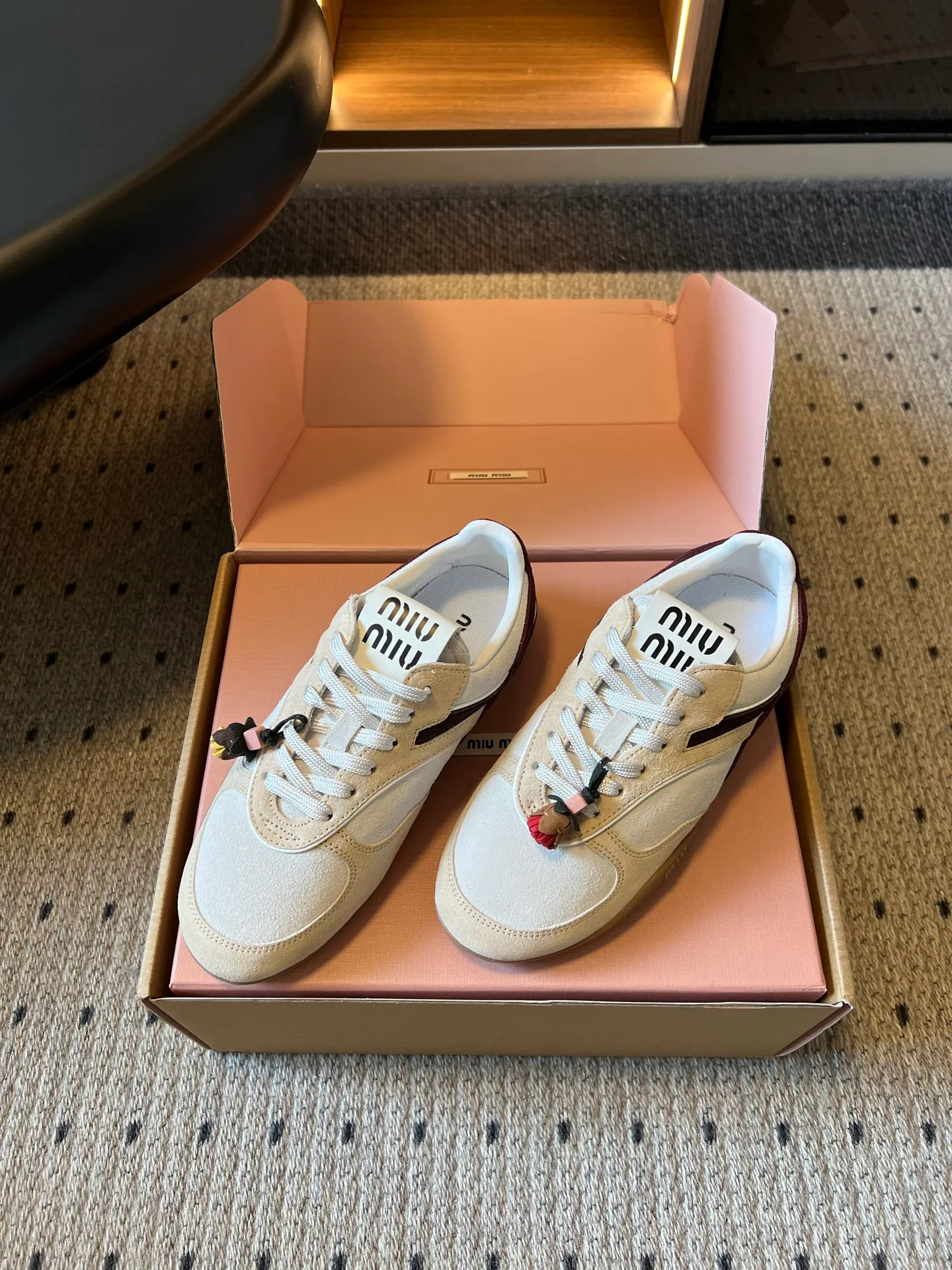 Кроссовки Женские Miu Miu 18355090