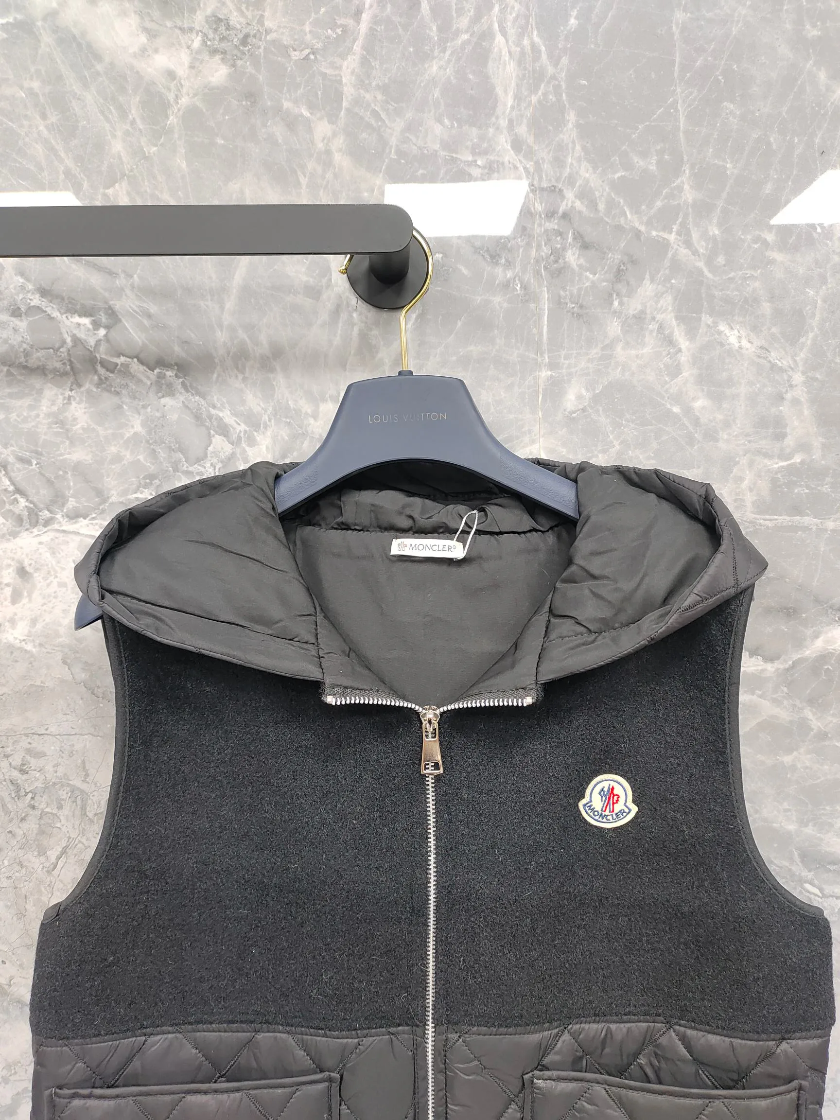 Жилеты Женские Moncler 18743555