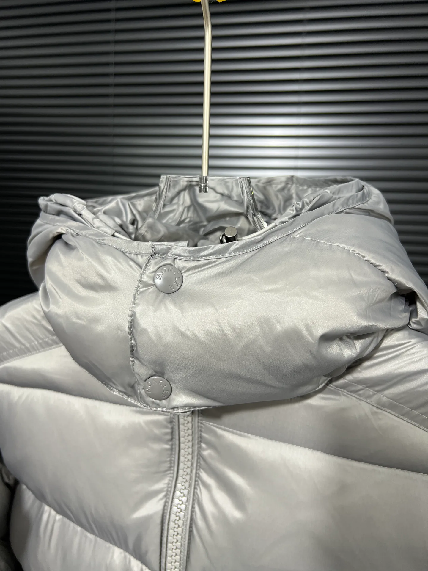 Куртки И Пуховики Женские Moncler 5380737