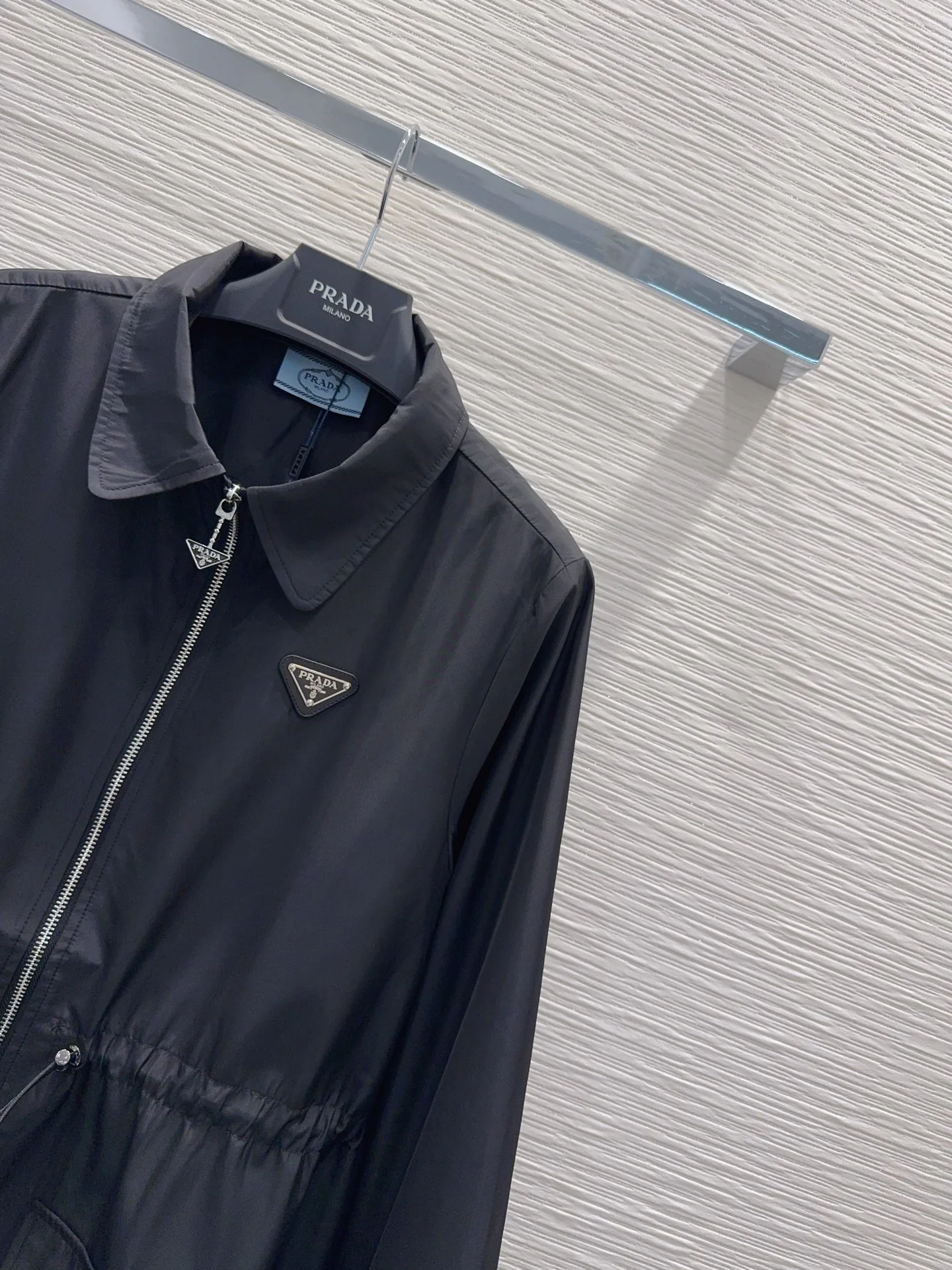 Куртки И Пуховики Женские Prada 17988394