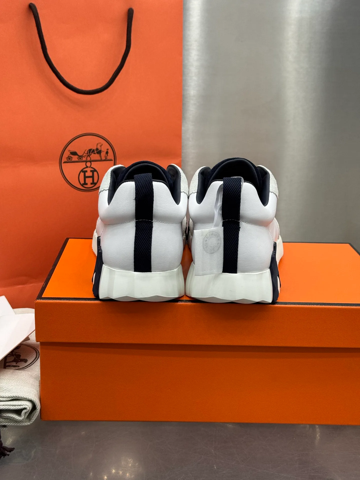 Кроссовки Женские Hermes 14115848