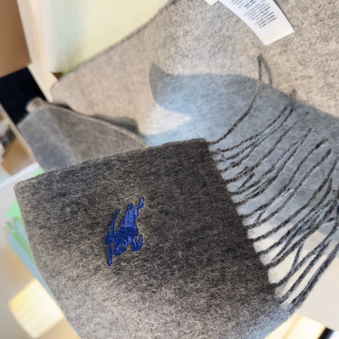 Шарфы Burberry 824015