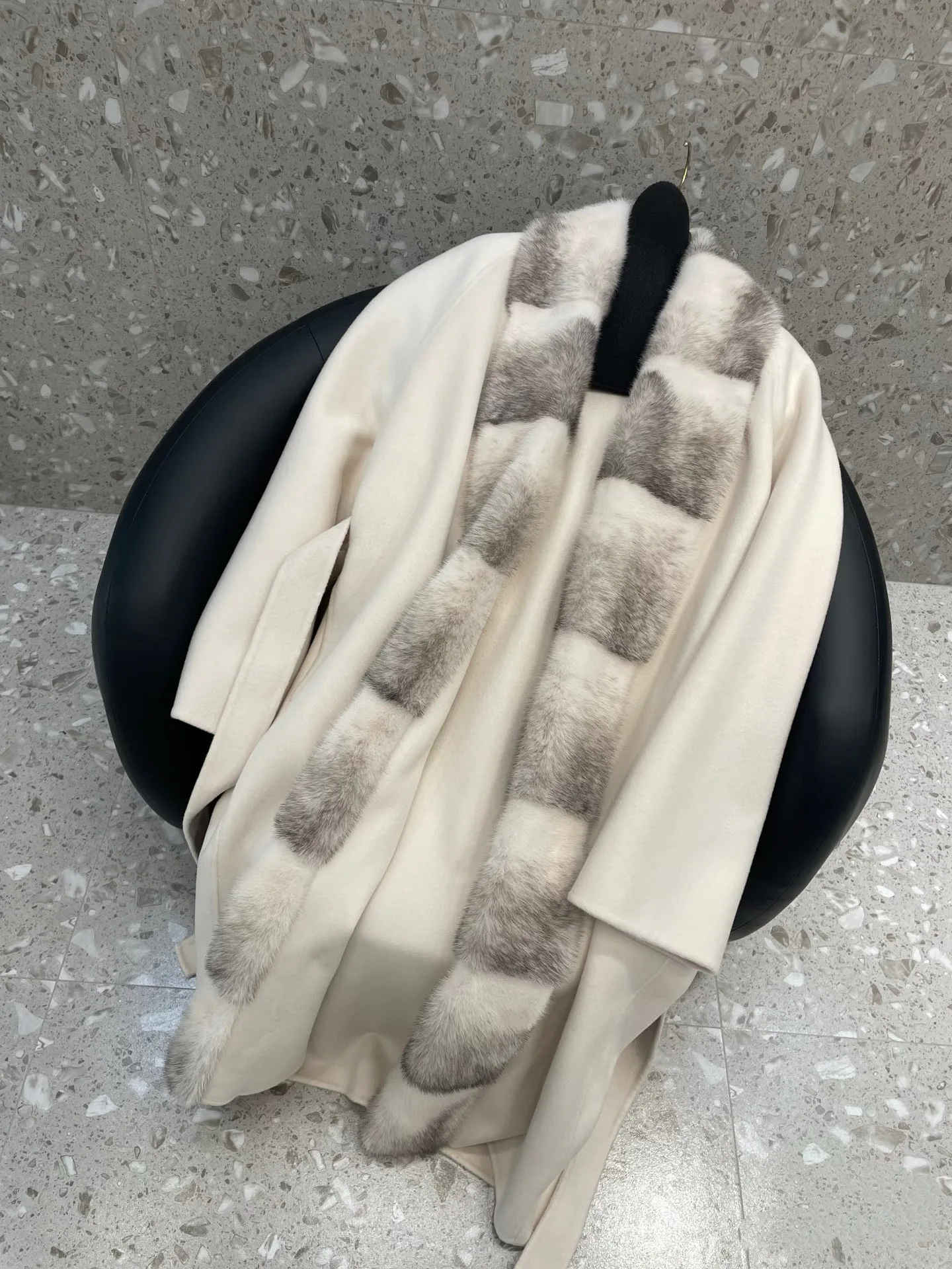 Пальто Женские Loro Piana 18769574