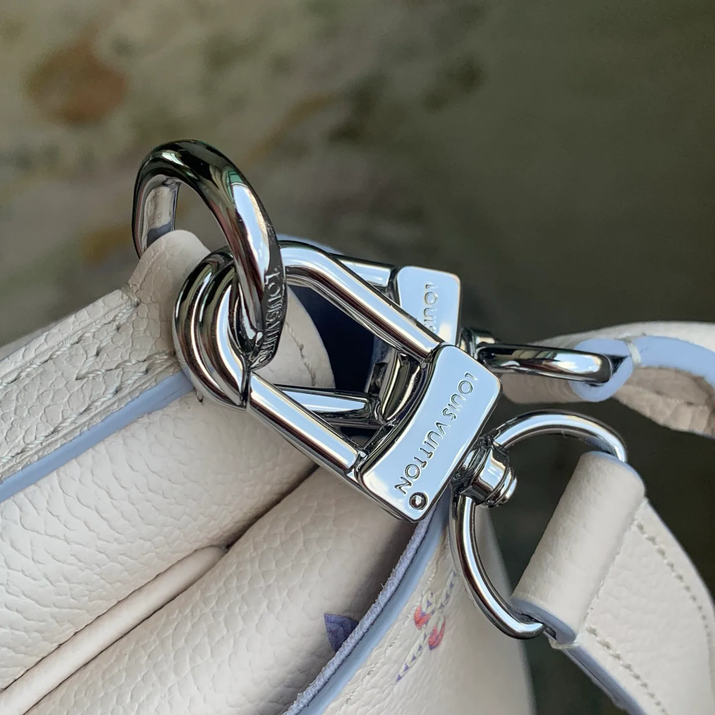 Классические Сумки Женские Louis Vuitton 18147480