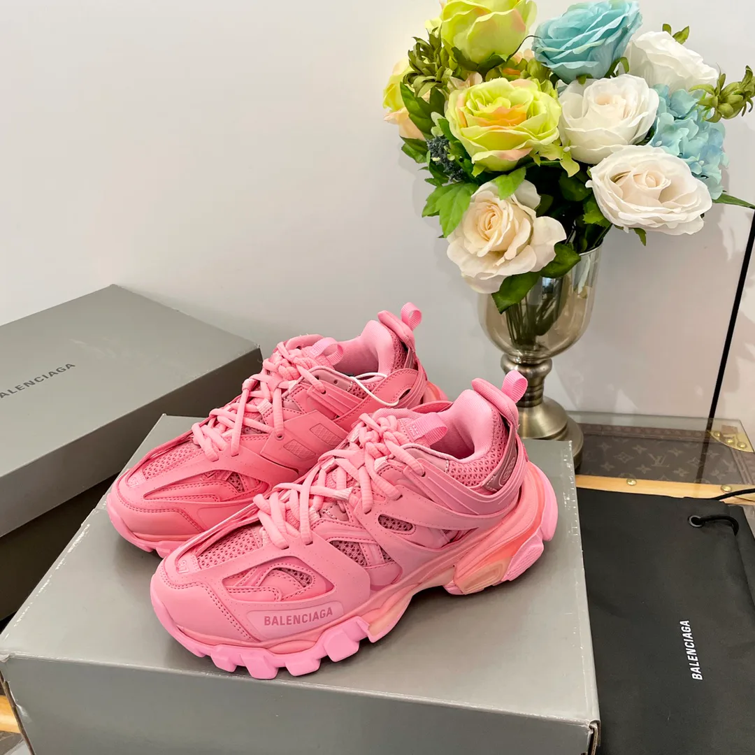 Кроссовки Женские Balenciaga 12656213