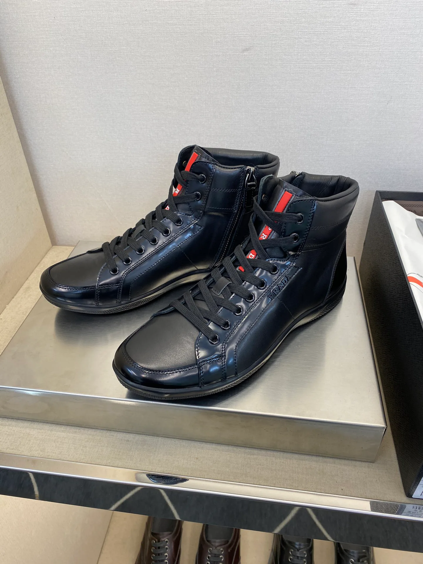 Кроссовки Мужские Prada 20143029