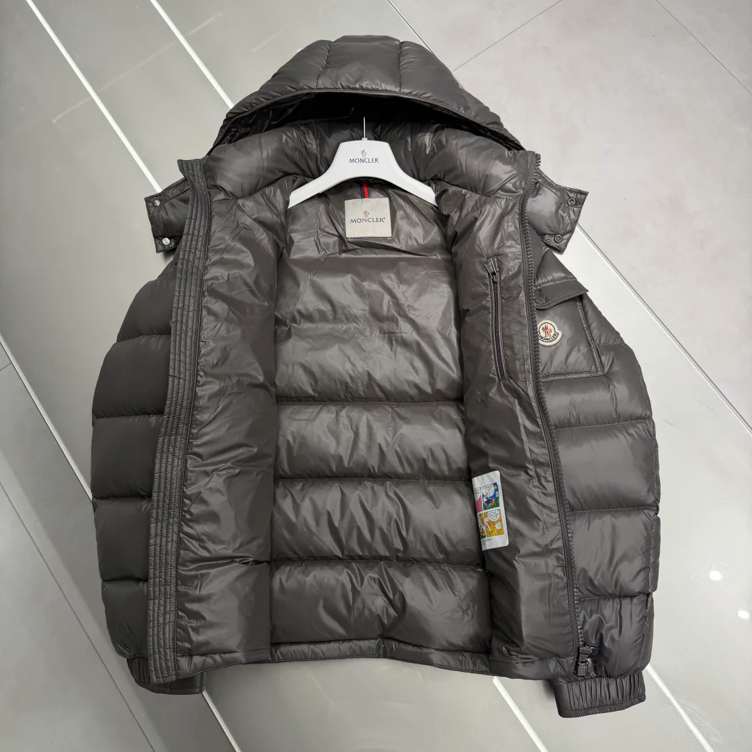 Куртки И Пуховики Мужские Moncler 17917624