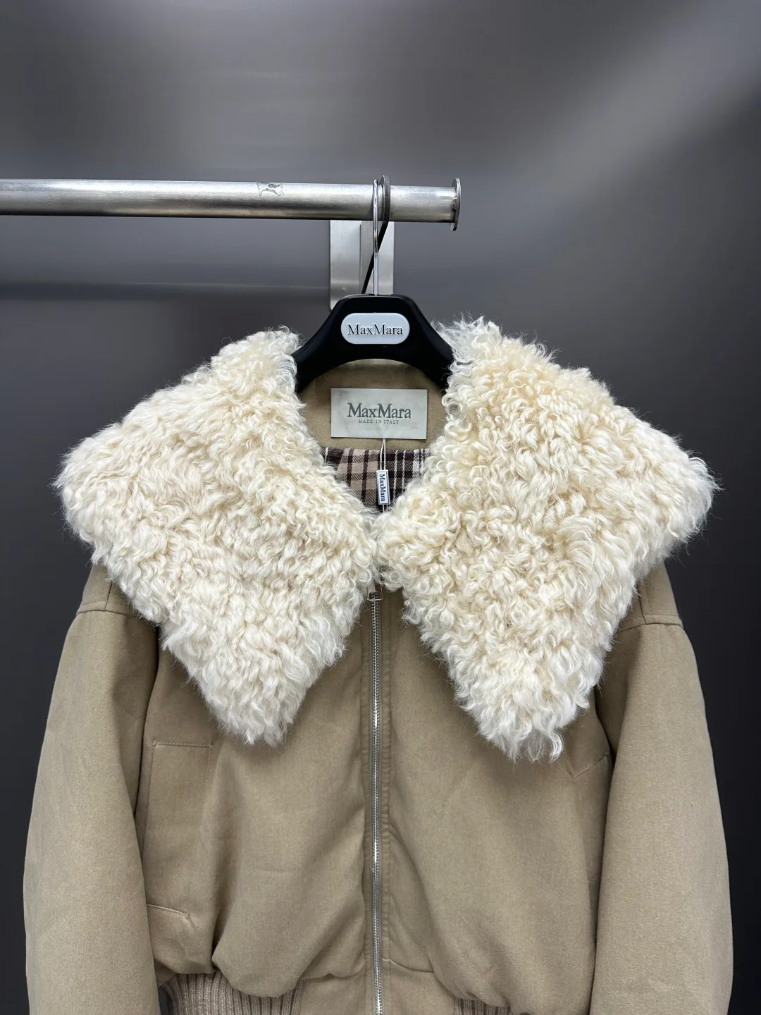 Куртки И Пуховики Женские Max Mara 18902697