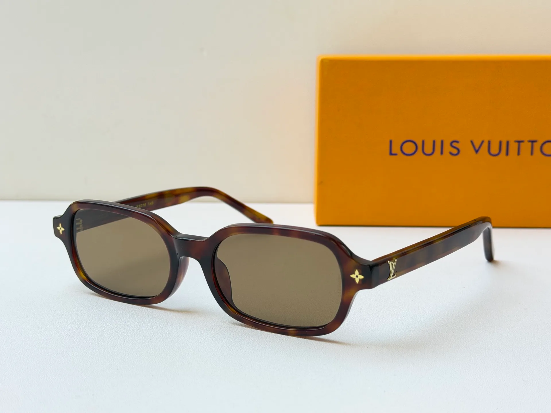 Очки Louis Vuitton 17188488