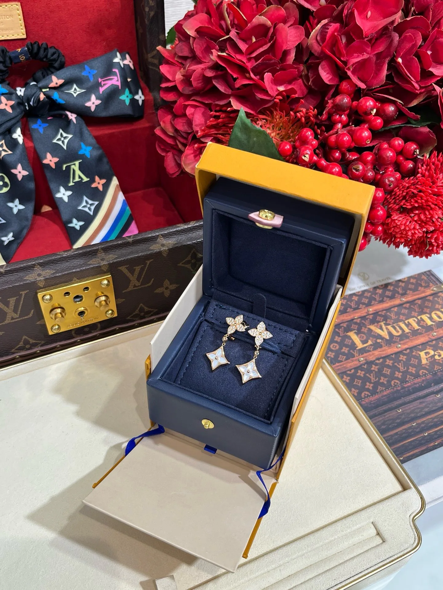 Бижутерия Louis Vuitton 17819356