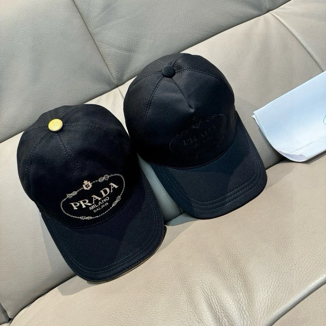 Головные Уборы Prada 11529543