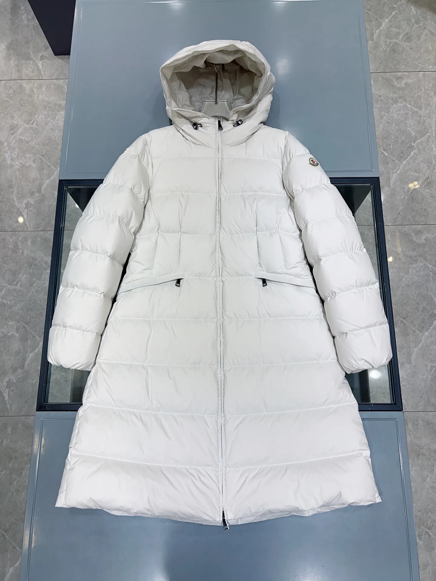 Куртки И Пуховики Женские Moncler 18368432