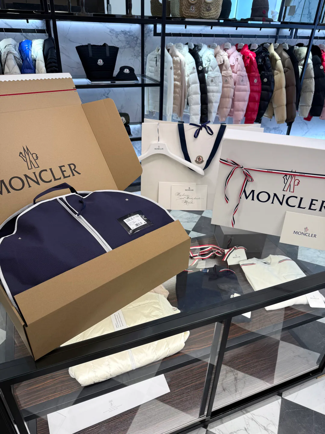 Куртки И Пуховики Женские Moncler 18741156