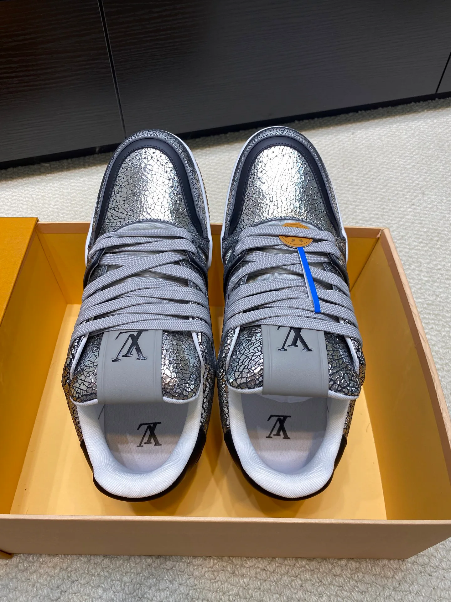 Кроссовки Женские Louis Vuitton 11437277