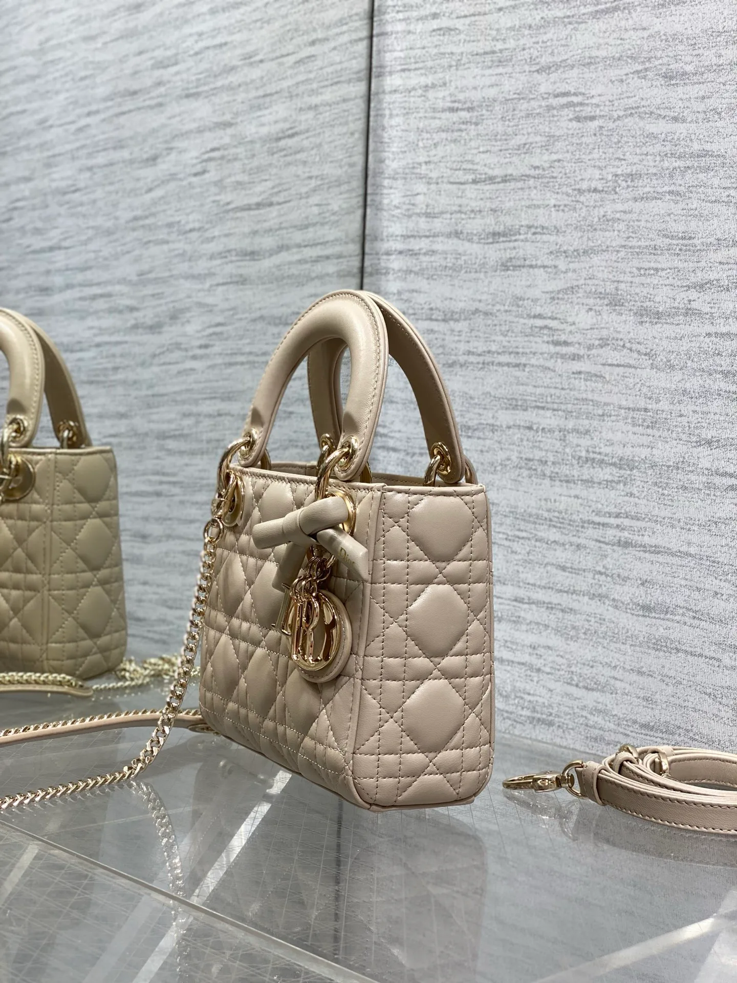 Классические Сумки Женские Christian Dior 17601501