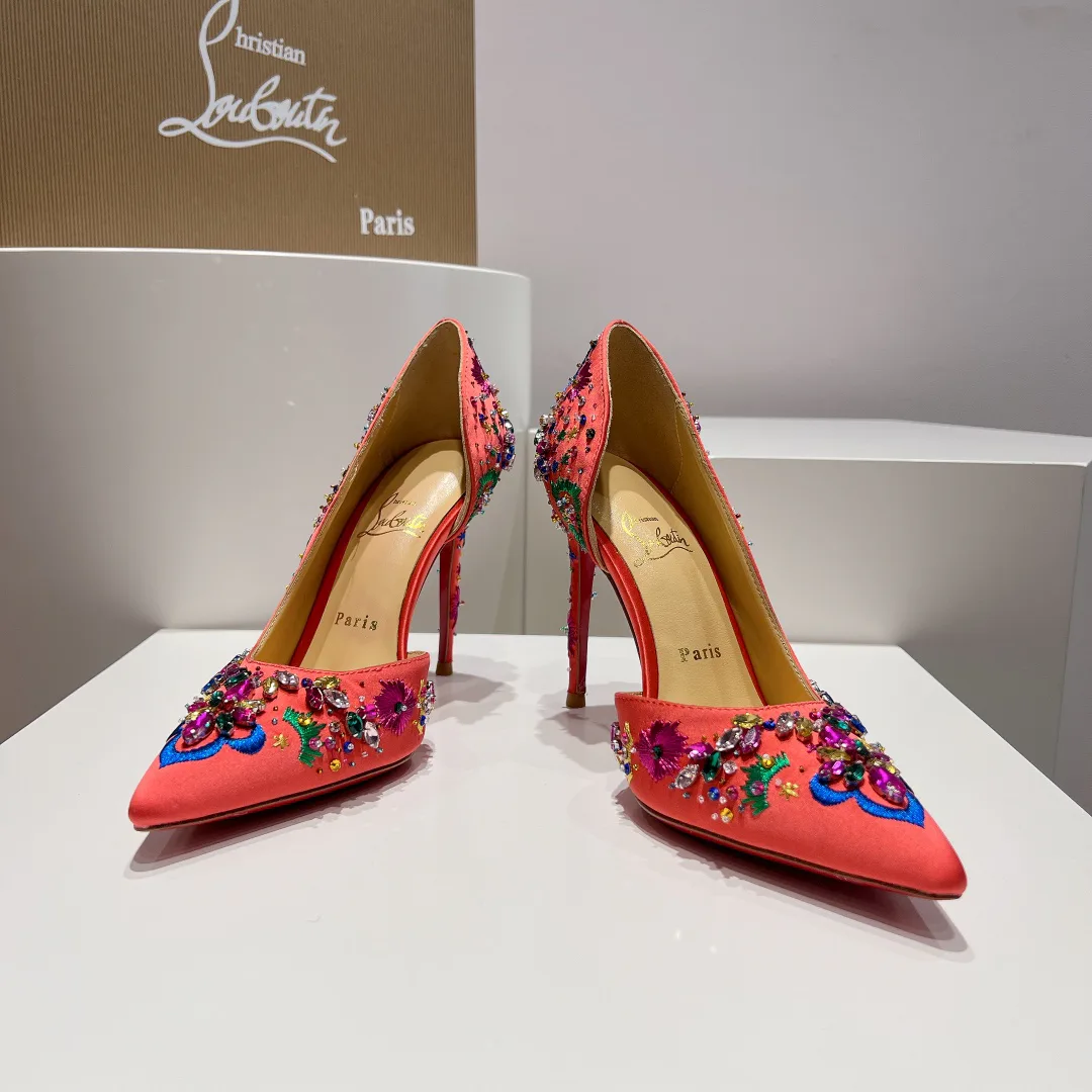 Туфли Женские Christian Louboutin 28144