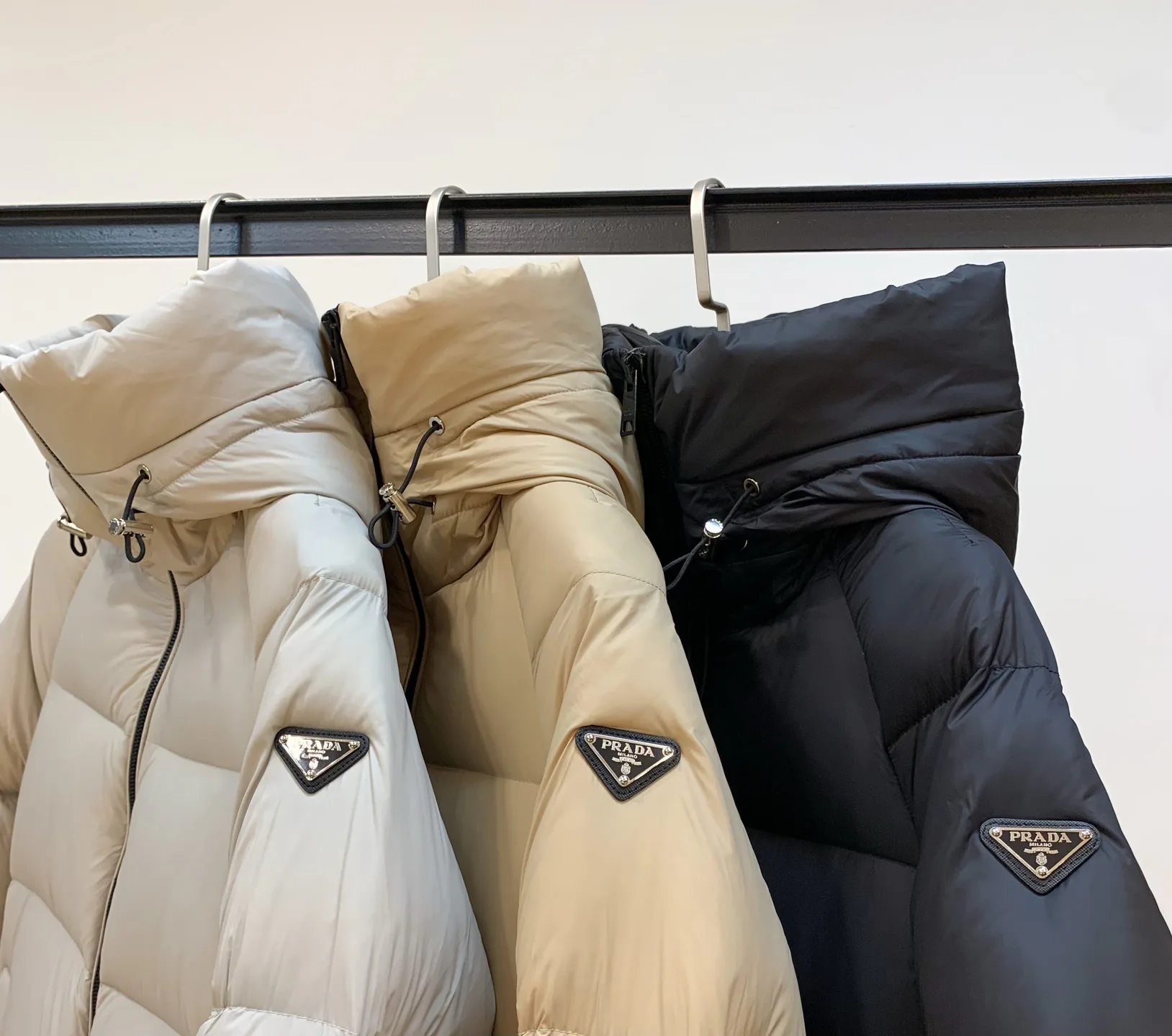 Пуховики Женские Prada 287049