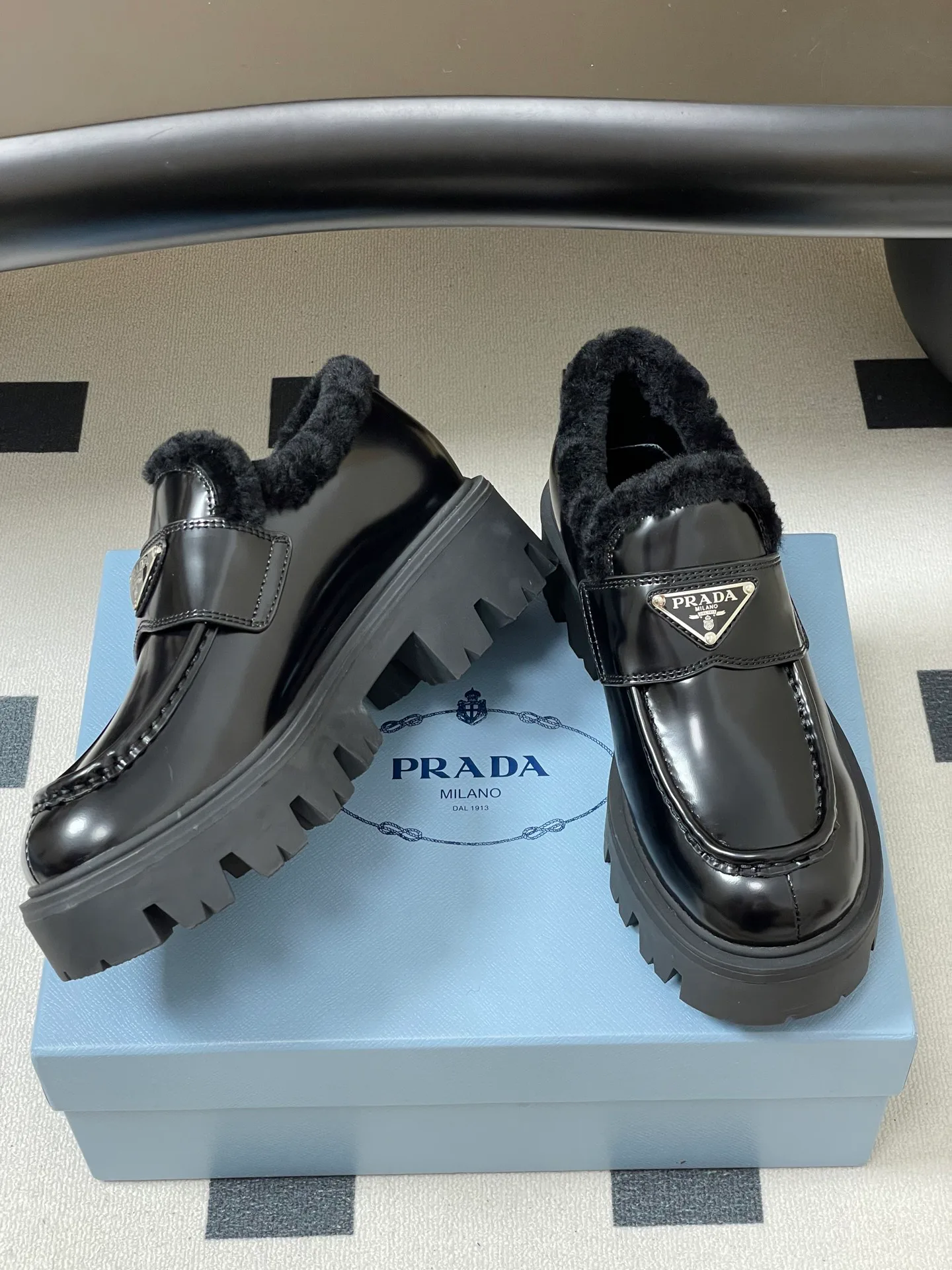 Лоферы Женские Prada 299833
