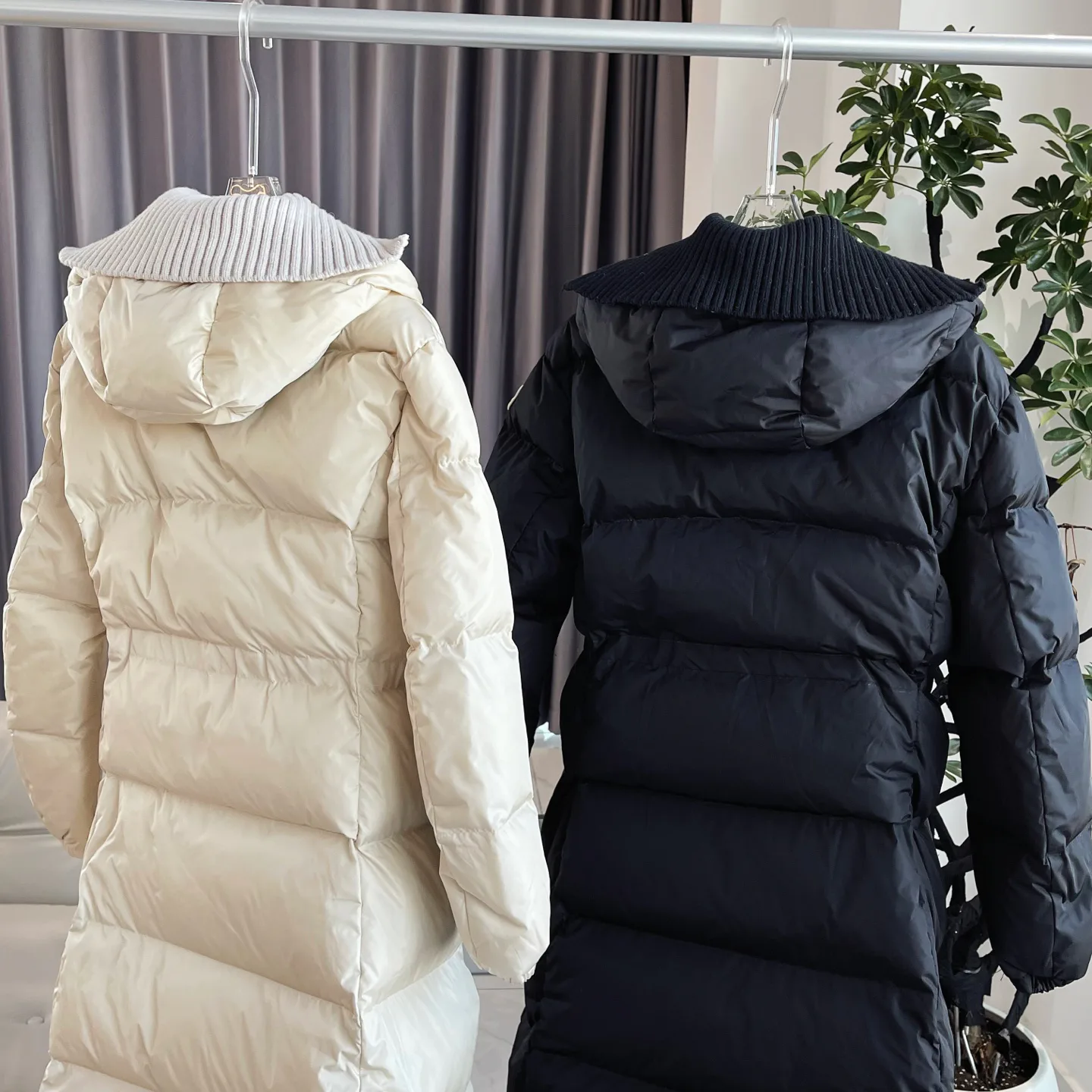 Пуховики Женские Moncler 736113