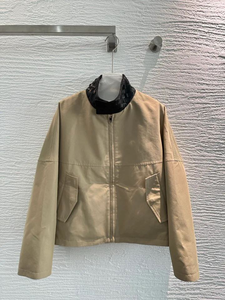 Куртки И Пуховики Женские Bottega Veneta 18172698