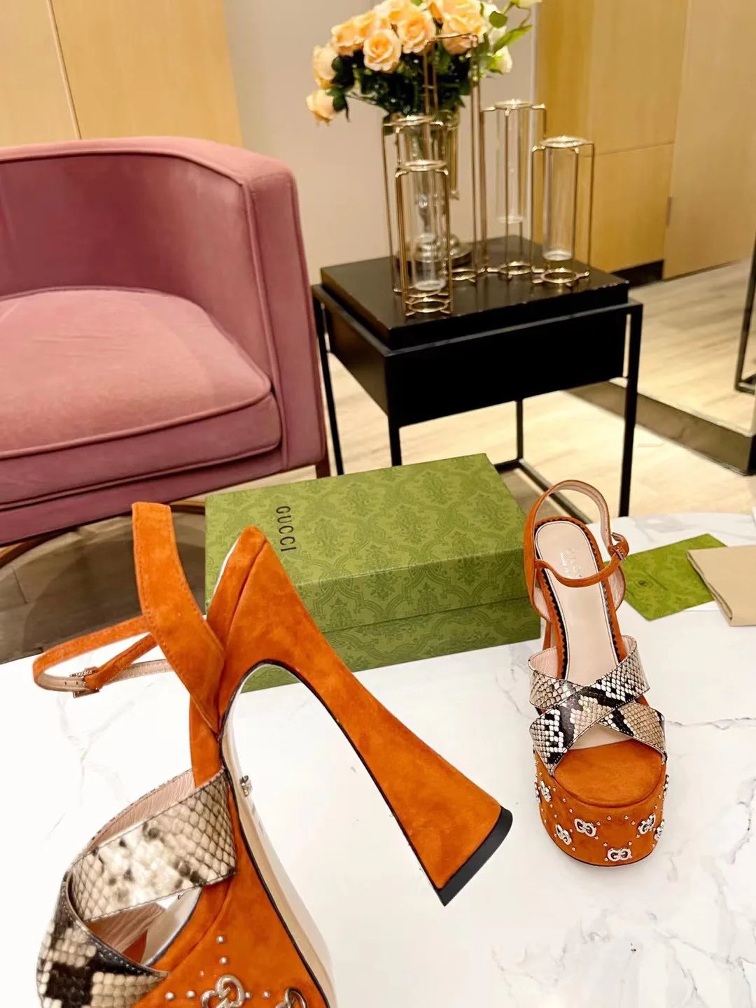 Босоножки Женские Gucci 18709065