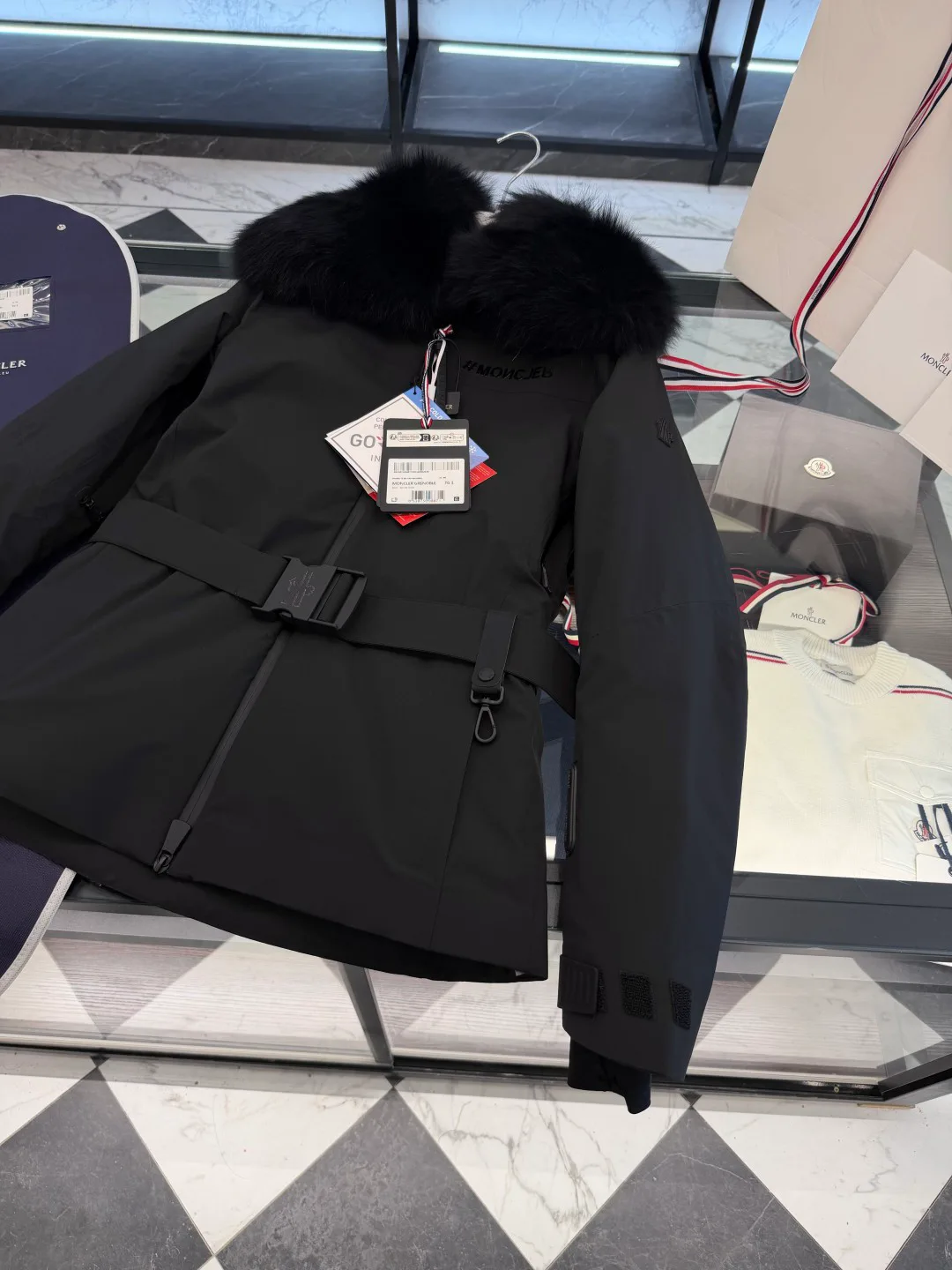 Куртки И Пуховики Женские Moncler 18725286