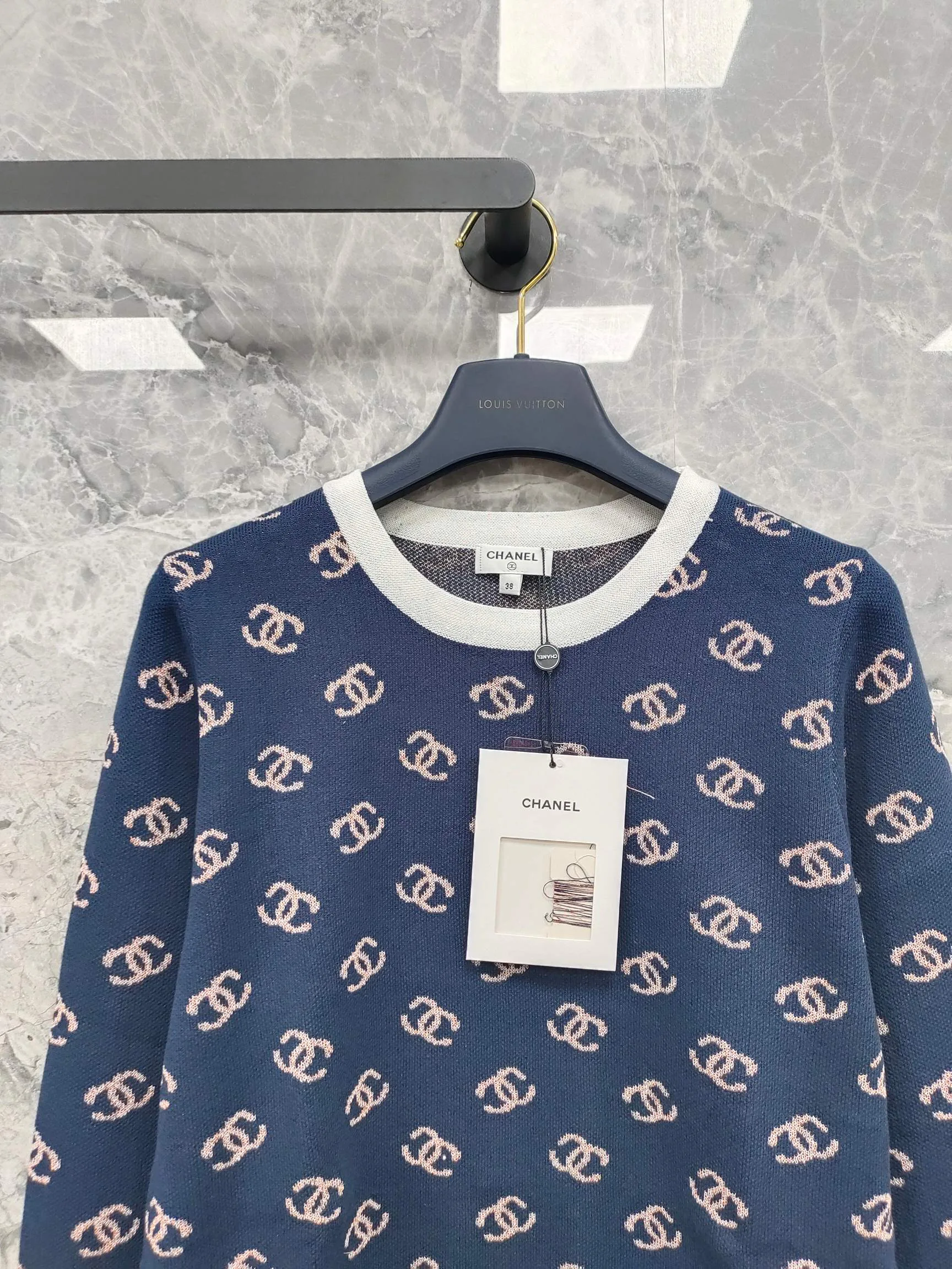 Джемперы И Свитеры Женские Chanel 17954429