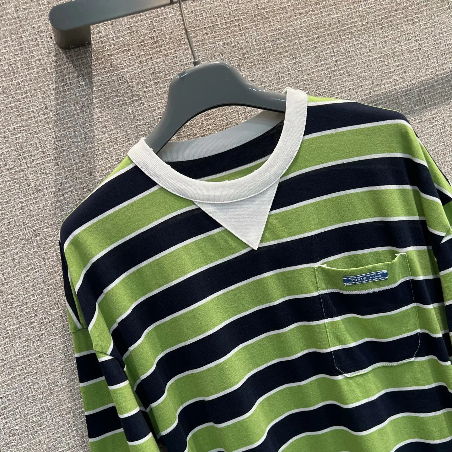 Футболки Женские Prada 11627196