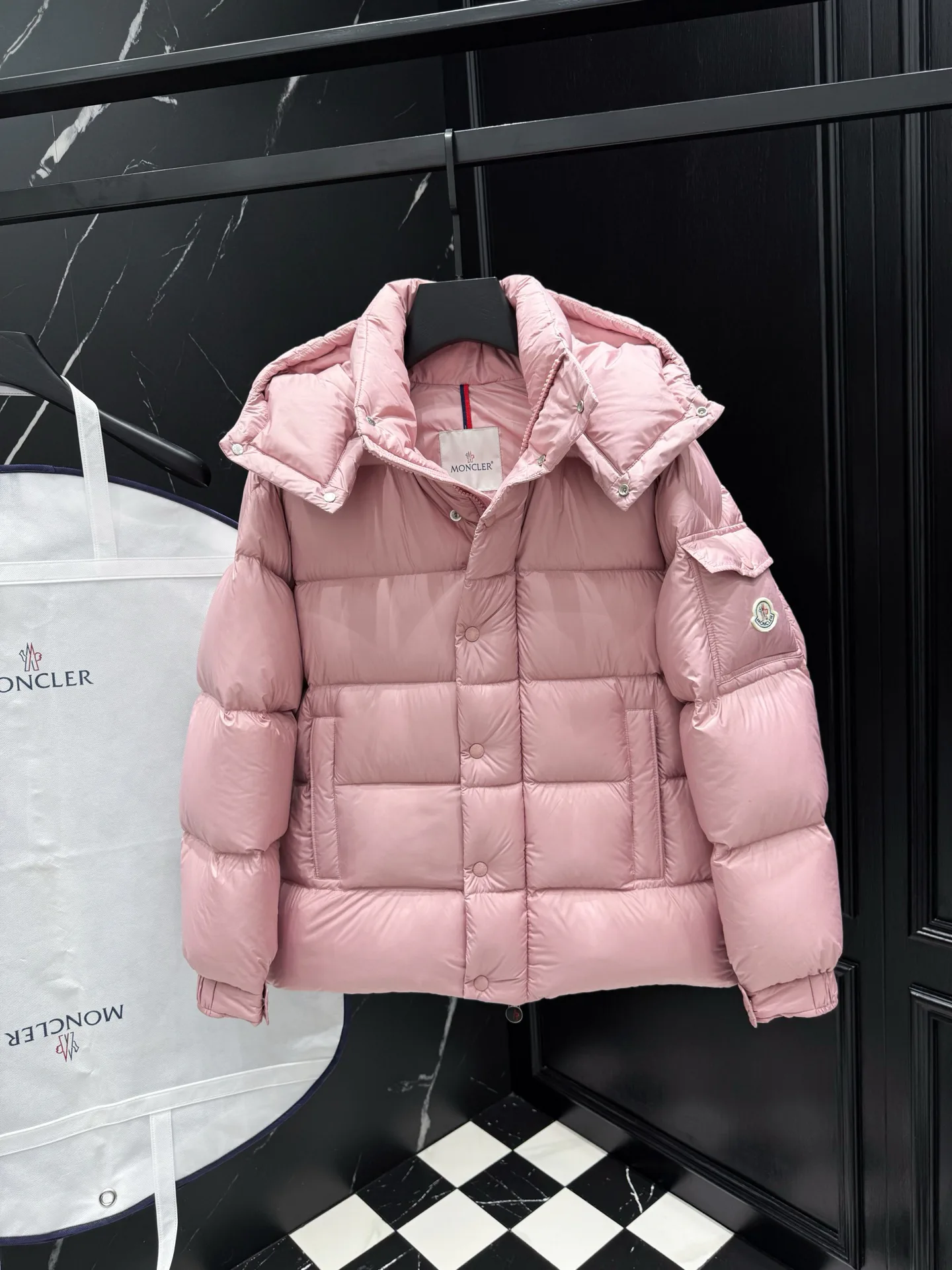 Куртки И Пуховики Женские Moncler 18035671