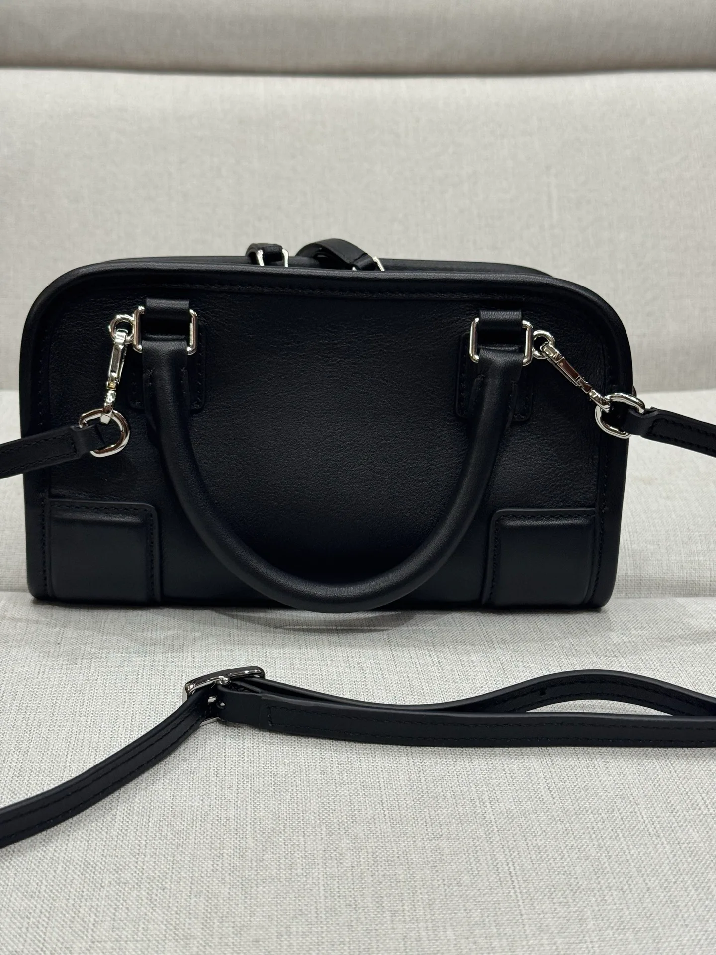 Классические Сумки Женские Loewe 18231887