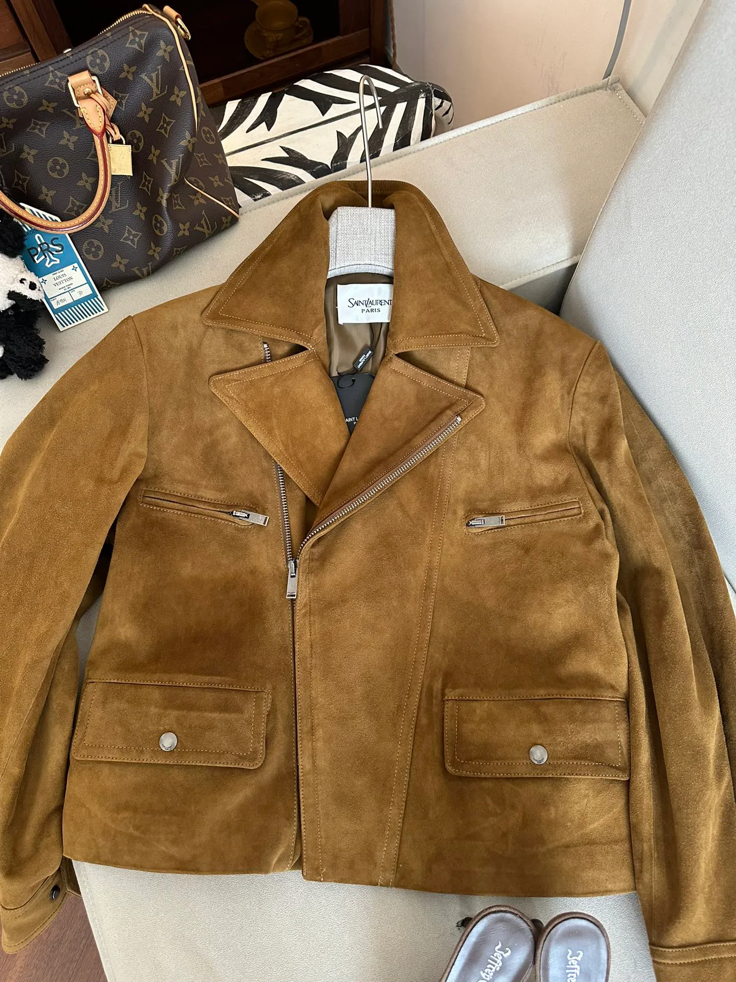 Кожаные Куртки И Дублёнки Женские Saint Laurent 11786232